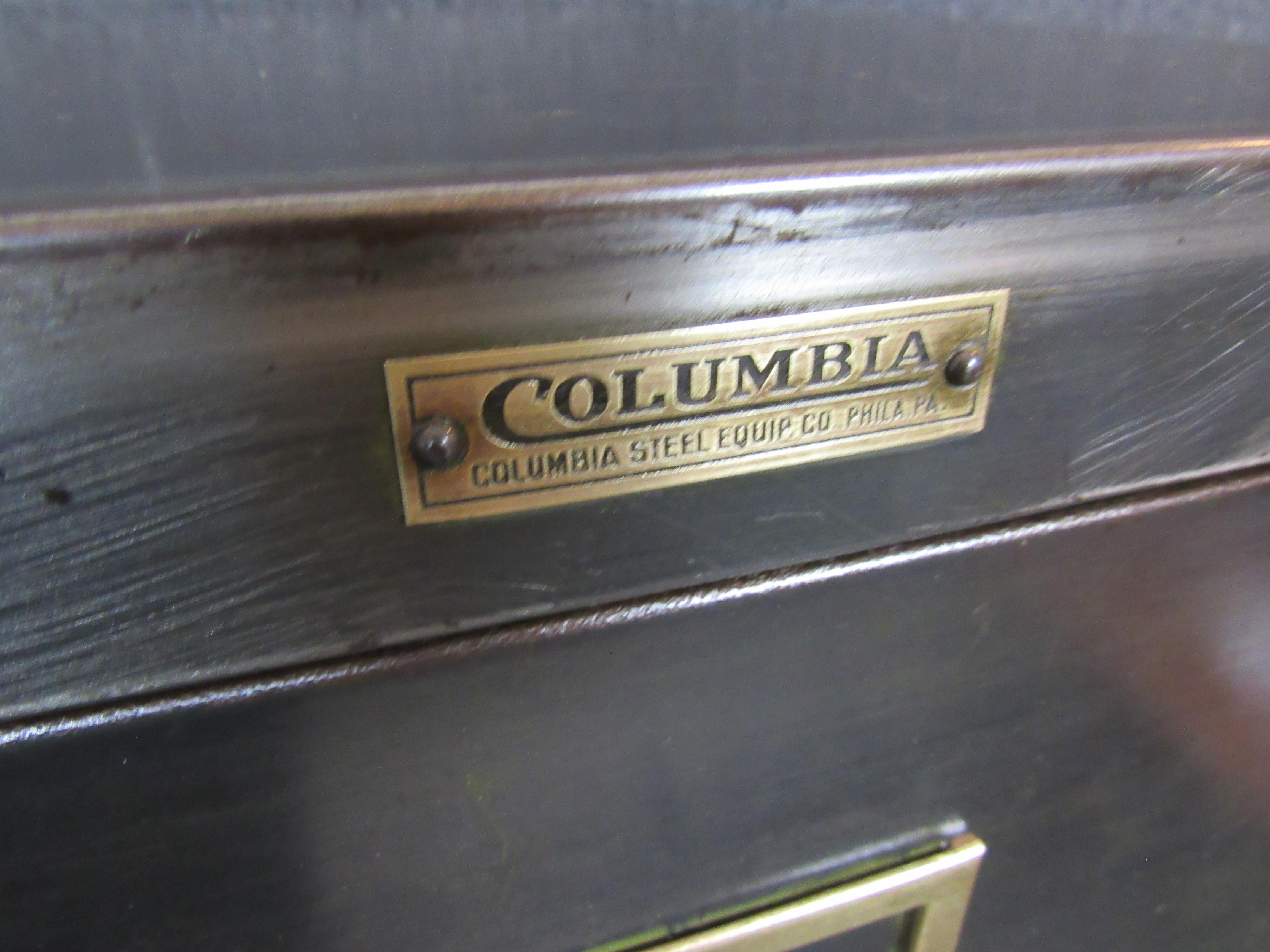 Columbia Steel Co. Classeur industriel en métal en vente 1