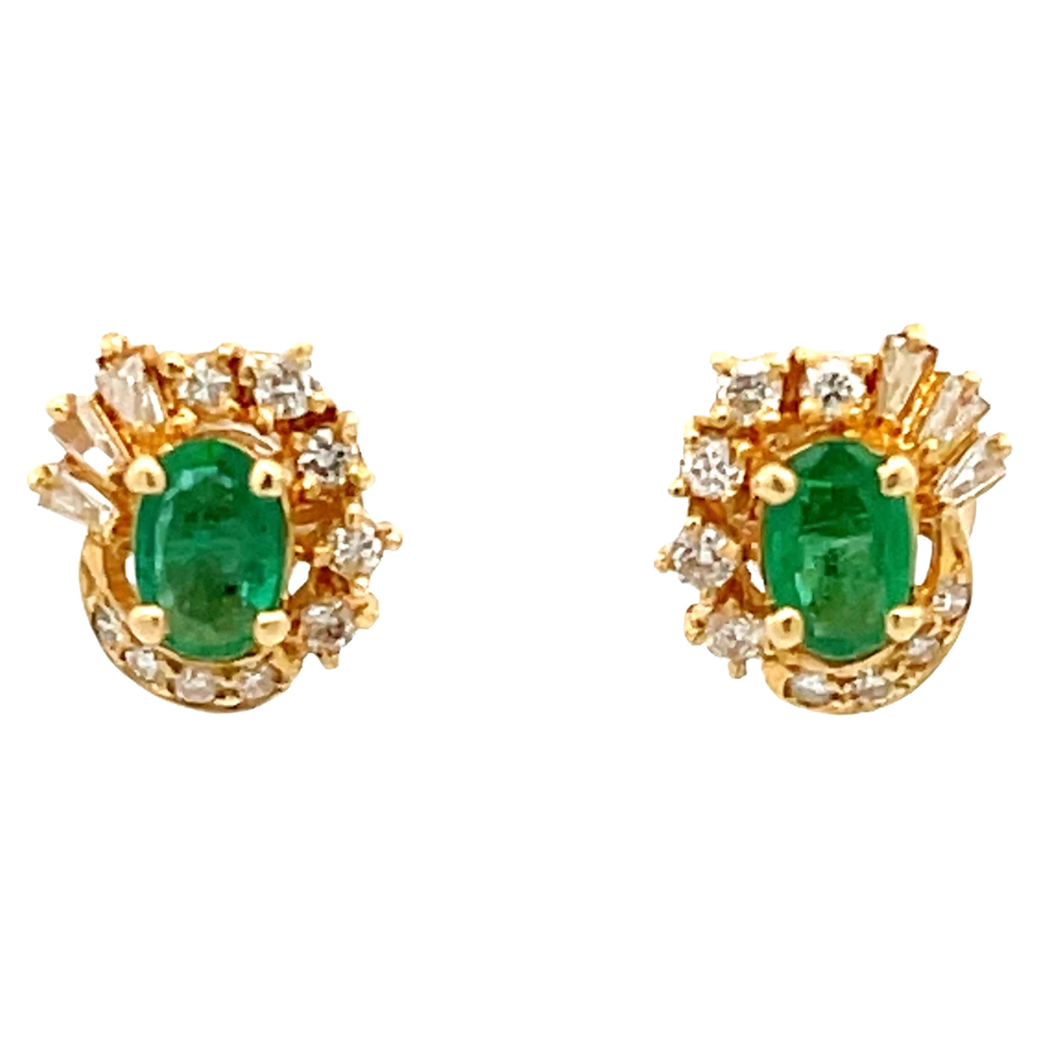 Columbian Emerald and Diamond Halo Stud Earrings in 18k Yellow Gold For Sale