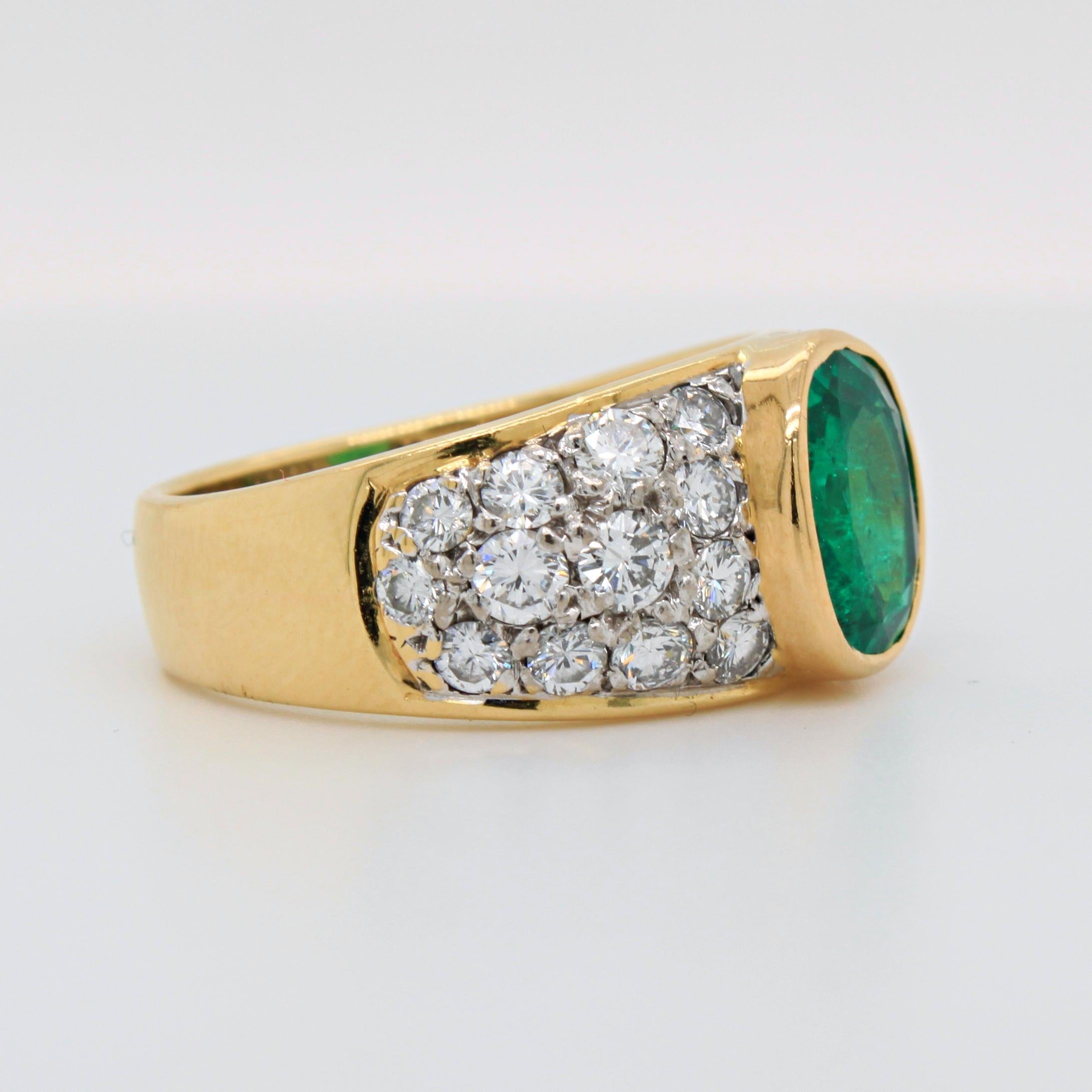 Colombian Emerald and Diamond Ring In Excellent Condition In Idar-Oberstein, DE