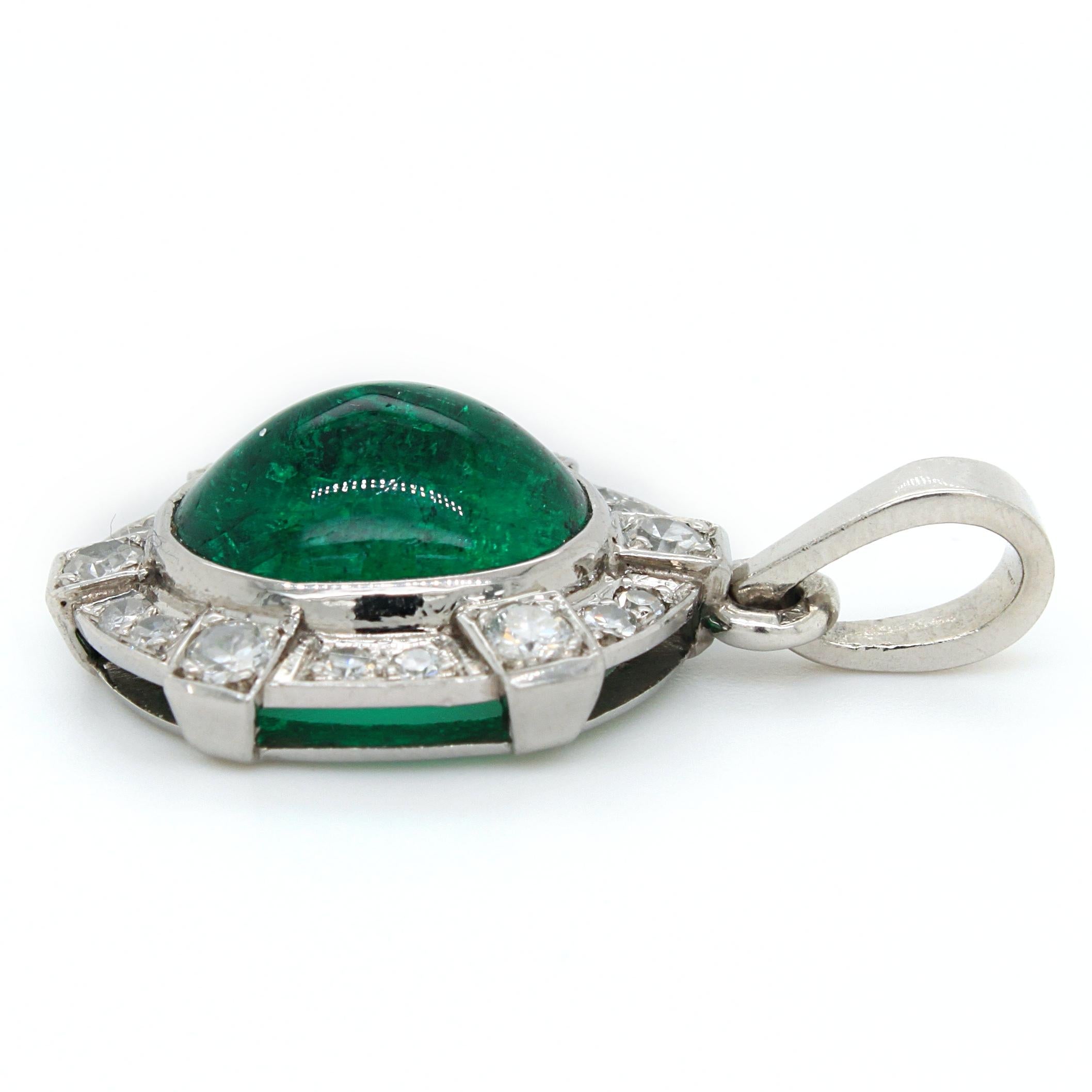 Columbian Emerald Cabochon and Diamond Pendant, France, circa 1920s For Sale 1