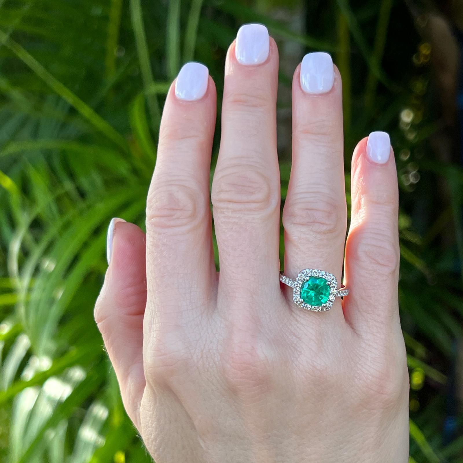 Colombian Emerald Diamond 18 Karat White Gold Cocktail Halo Ring GIA Certified In Excellent Condition In Boca Raton, FL
