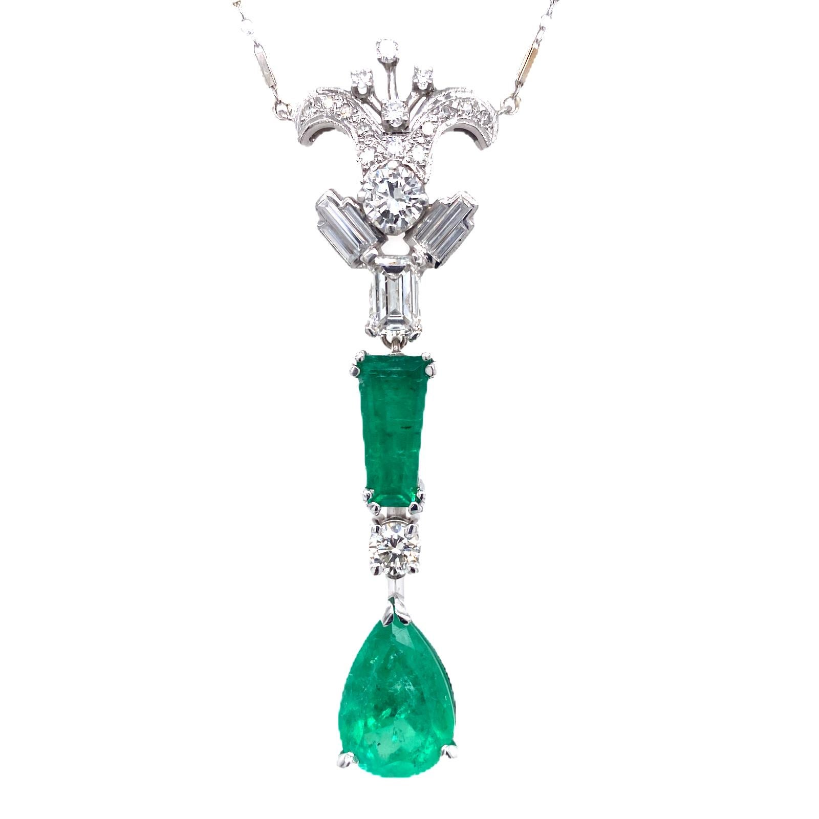 Art Deco Colombian Emerald Diamond Estate Vintage Pendant Necklace 18 Karat White Gold