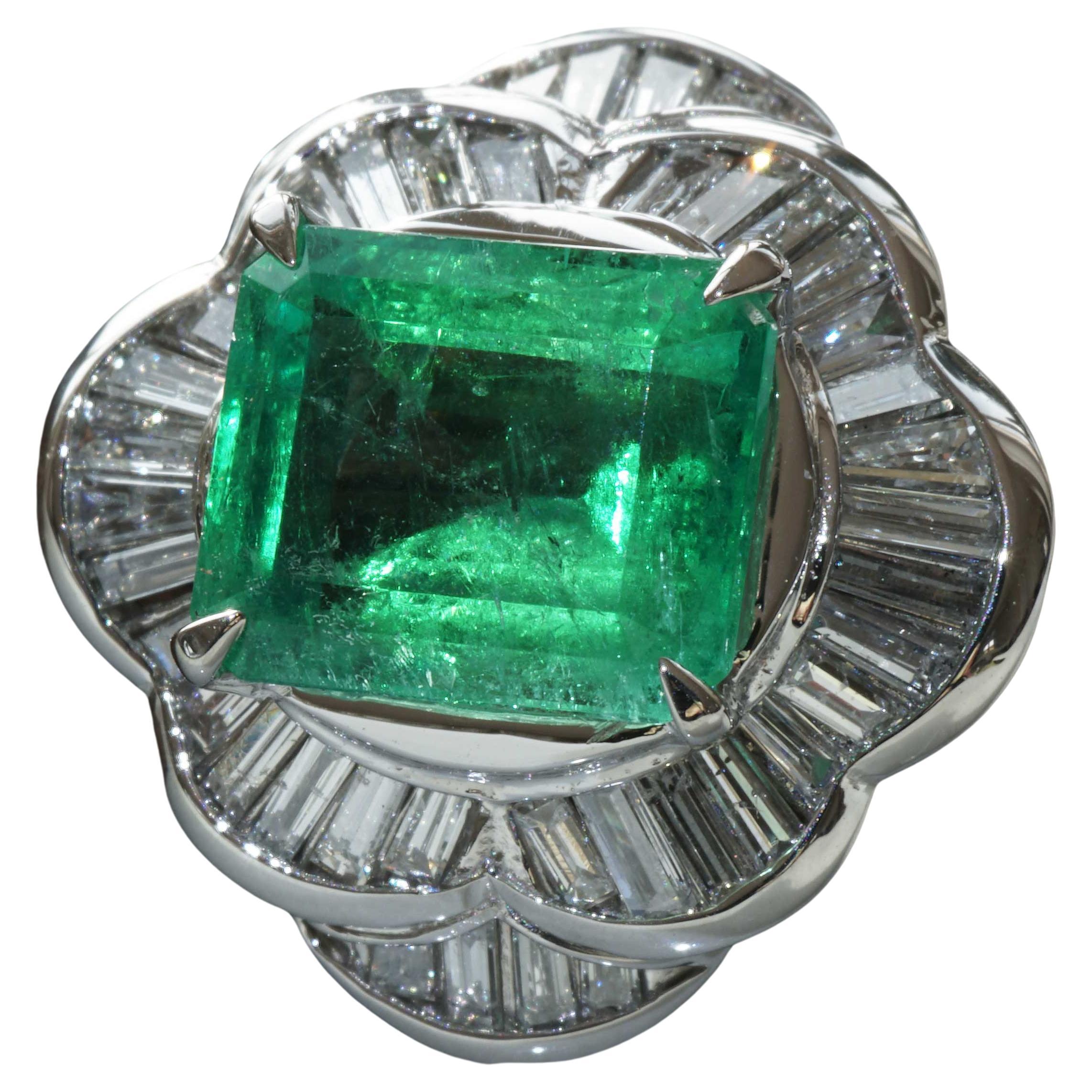 Columbian Emerald Diamond Ring Platinum 3.11 ct 0.85 ct a Gem of the Top Leage For Sale