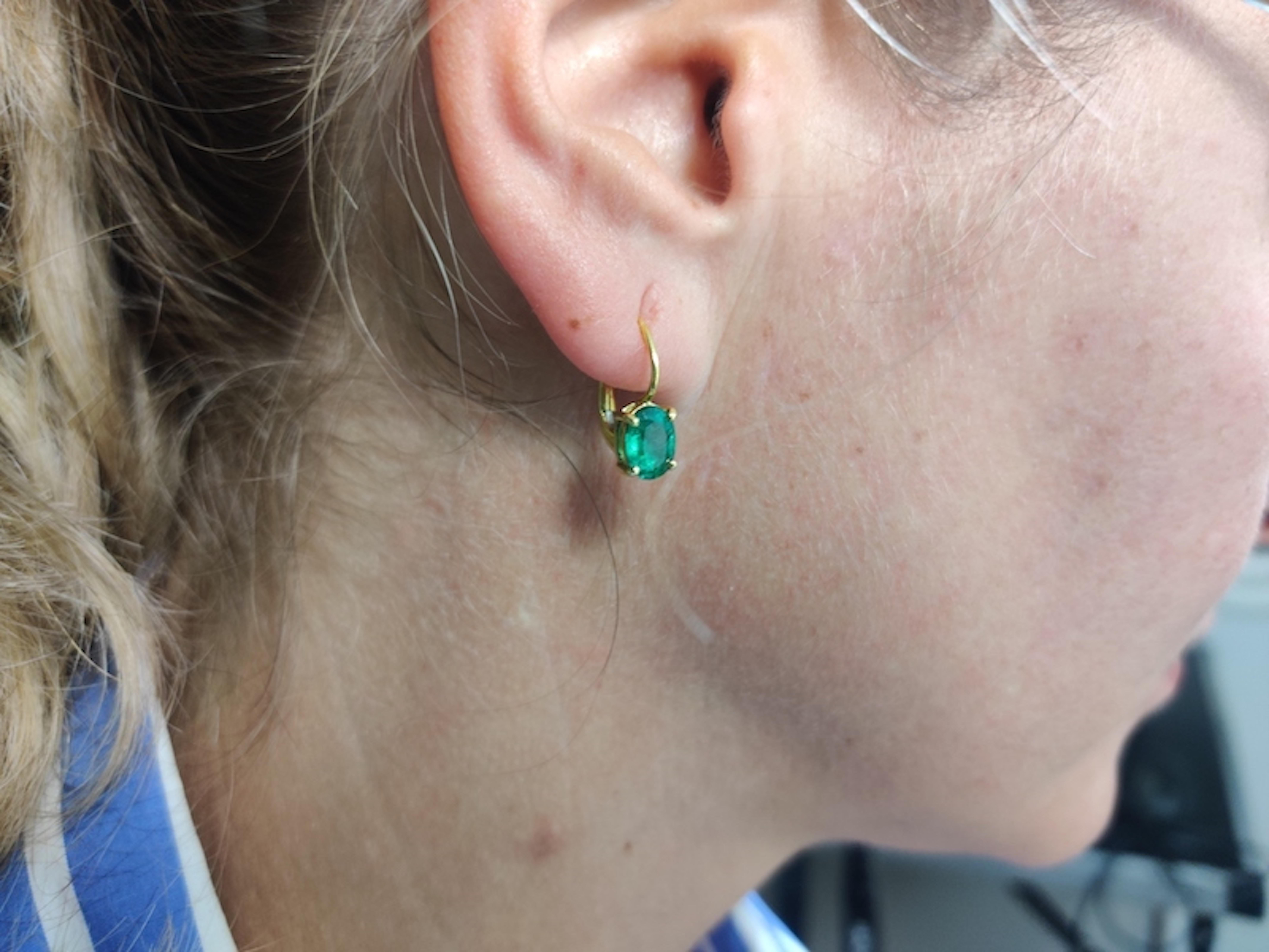 Women's or Men's Columbian Emerald Earrings in 18 K Gold