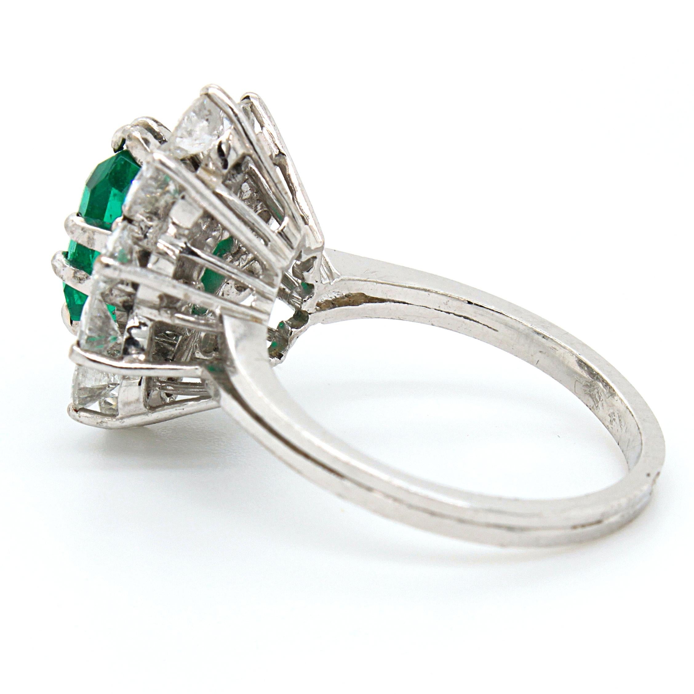 Columbian Emerald 'Minor-Oil', 1.88ct, and Diamond Ring, France In Excellent Condition For Sale In Idar-Oberstein, DE