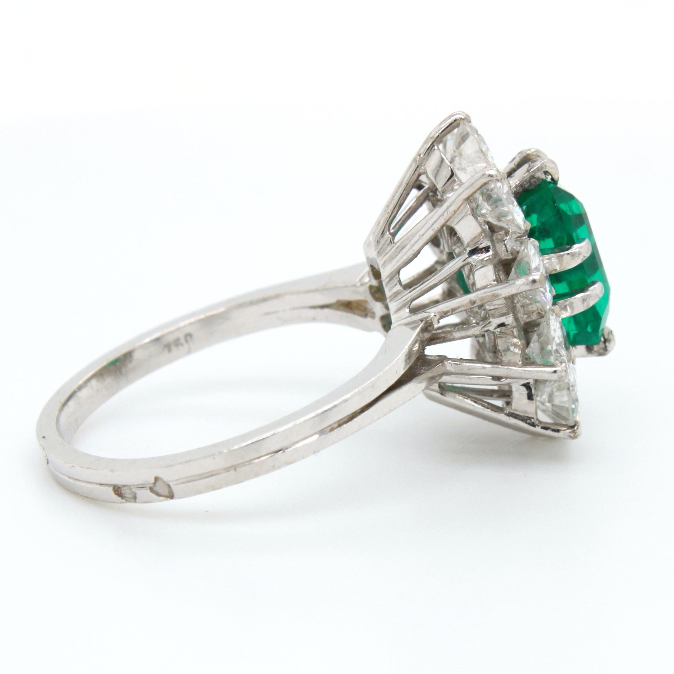 Columbian Emerald 'Minor-Oil', 1.88ct, and Diamond Ring, France For Sale 1