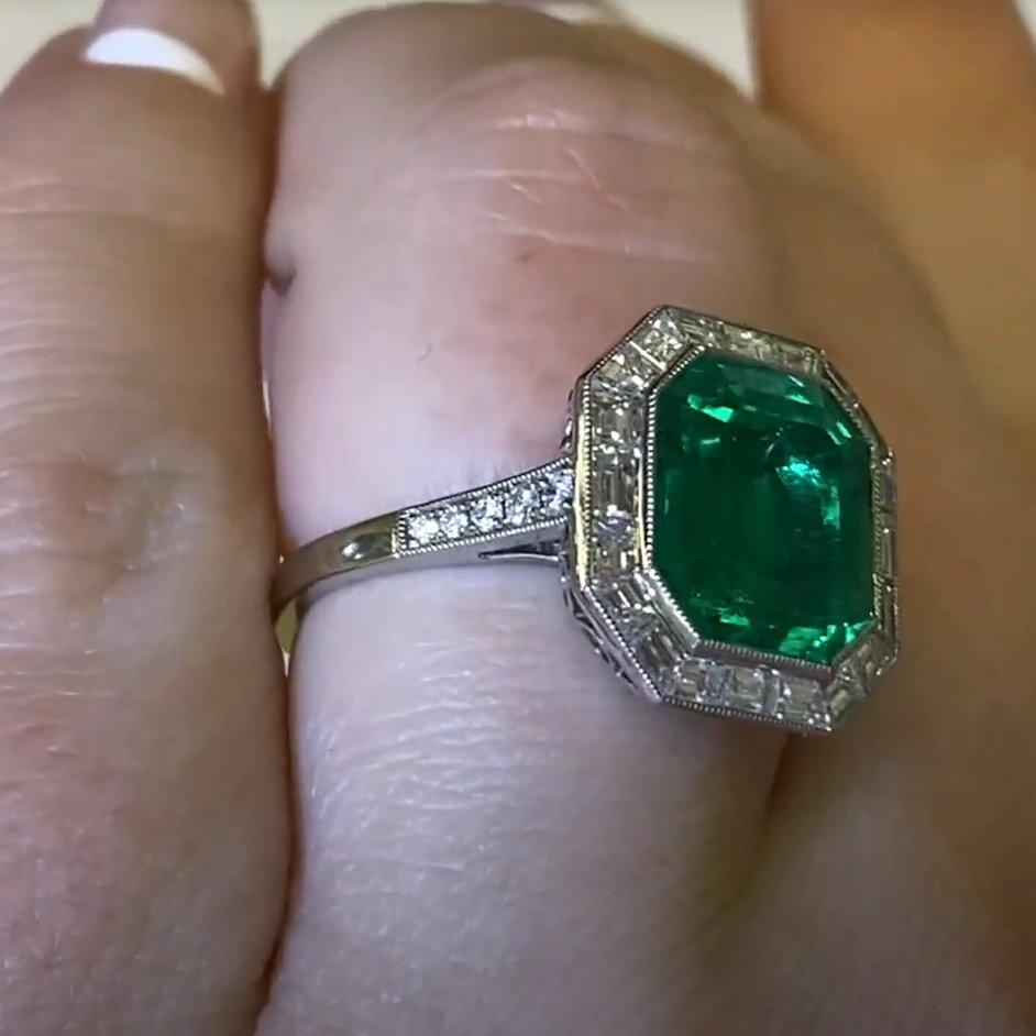 Anillo de Esmeralda Colombina (GIA Aprox. 4,5 Quilates) Colombina, Diamante y Platino Corte esmeralda en venta