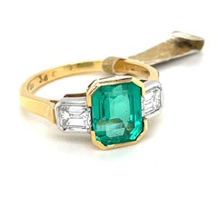 Columbian Emerald Trilogy Art Deco inspired Ring with Diamonds in 18k Gold
