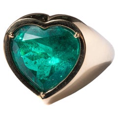 Anello con smeraldo colombiano a forma di cuore