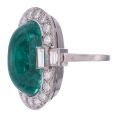 Columbian Minor Oil 7.40ct "Sugarloaf" & Diamond Platinum Ring C/1960s