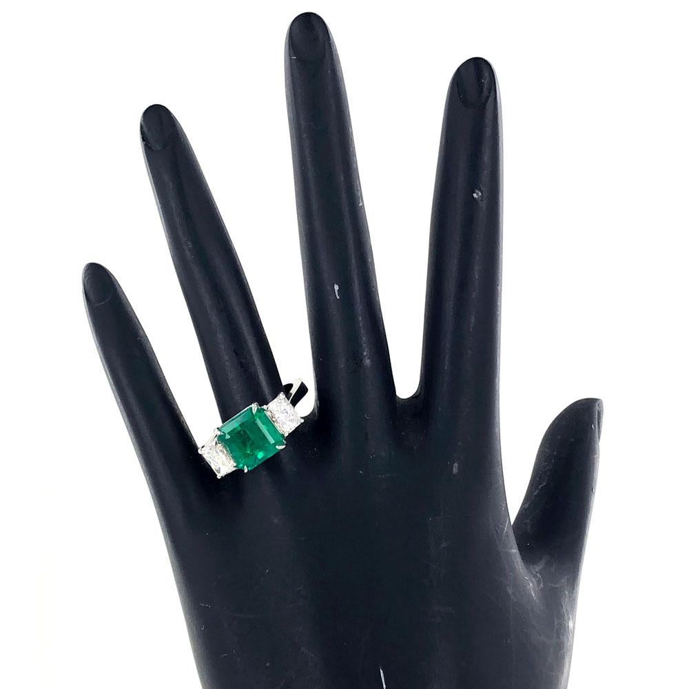 Colombian Natural Emerald Diamond Platinum Three-Stone Ring GIA Certified In Excellent Condition In Boca Raton, FL