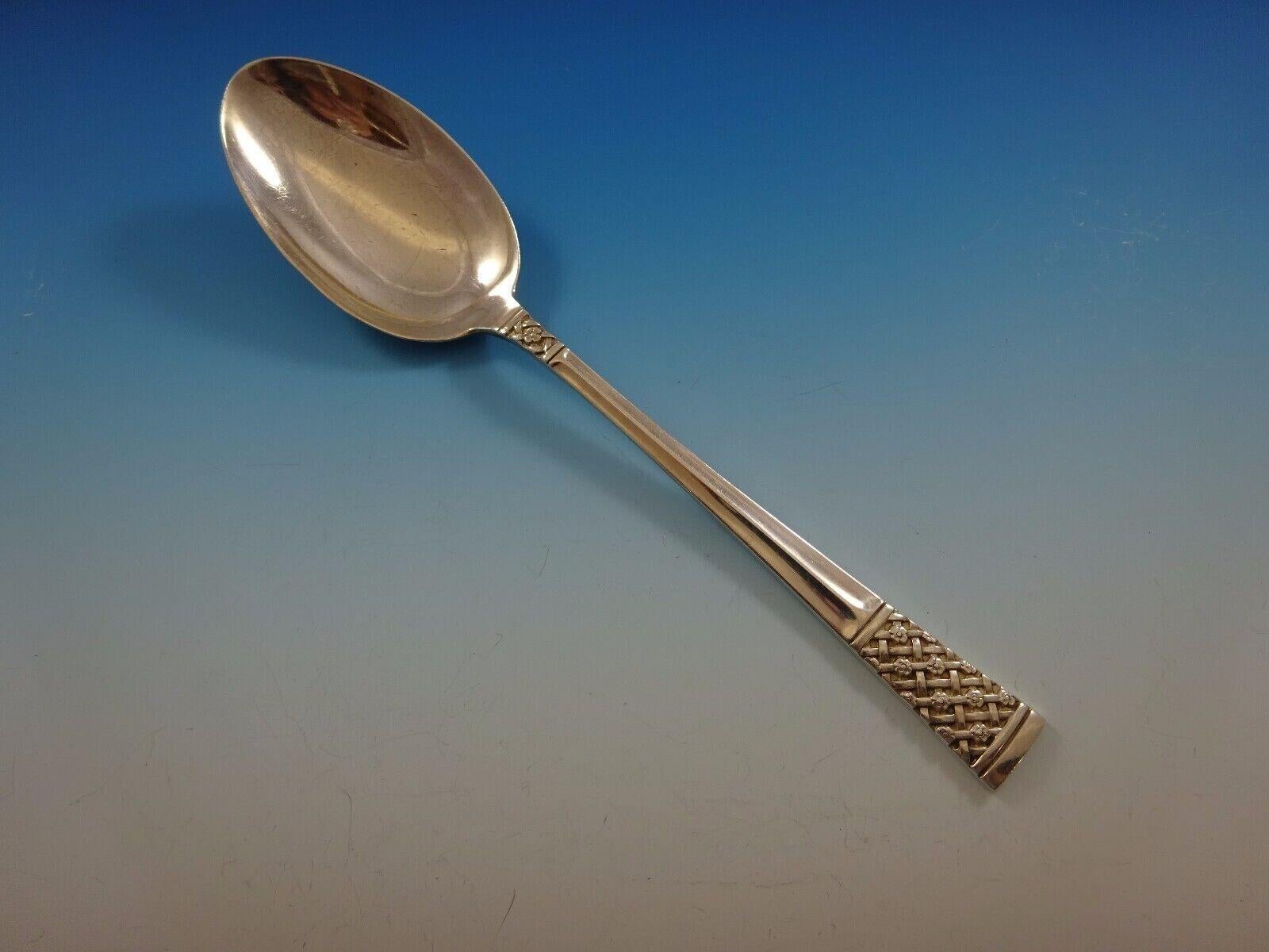 20th Century Columbine by Lunt Sterling Silver Flatware Service for 8 Set 42 pieces For Sale