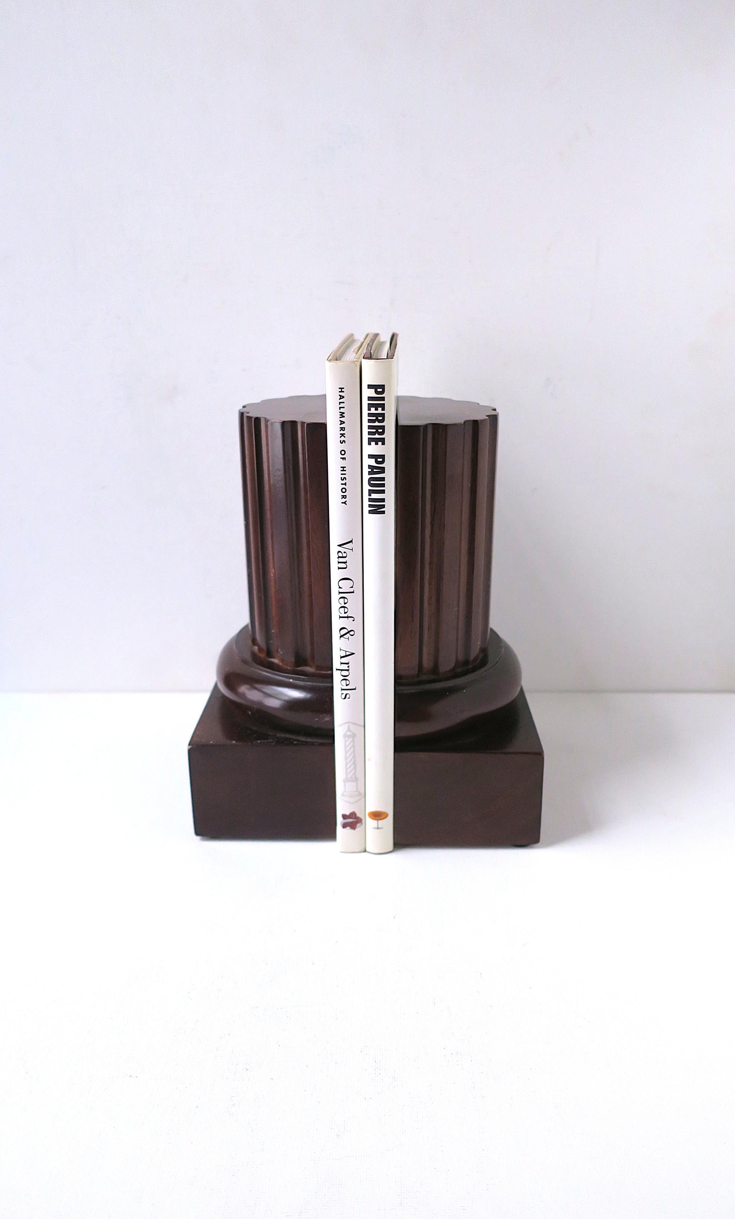 Column Bookends, Pair In Good Condition For Sale In New York, NY