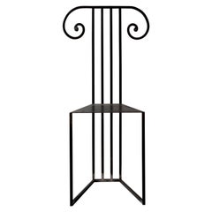 Chaise à colonnes