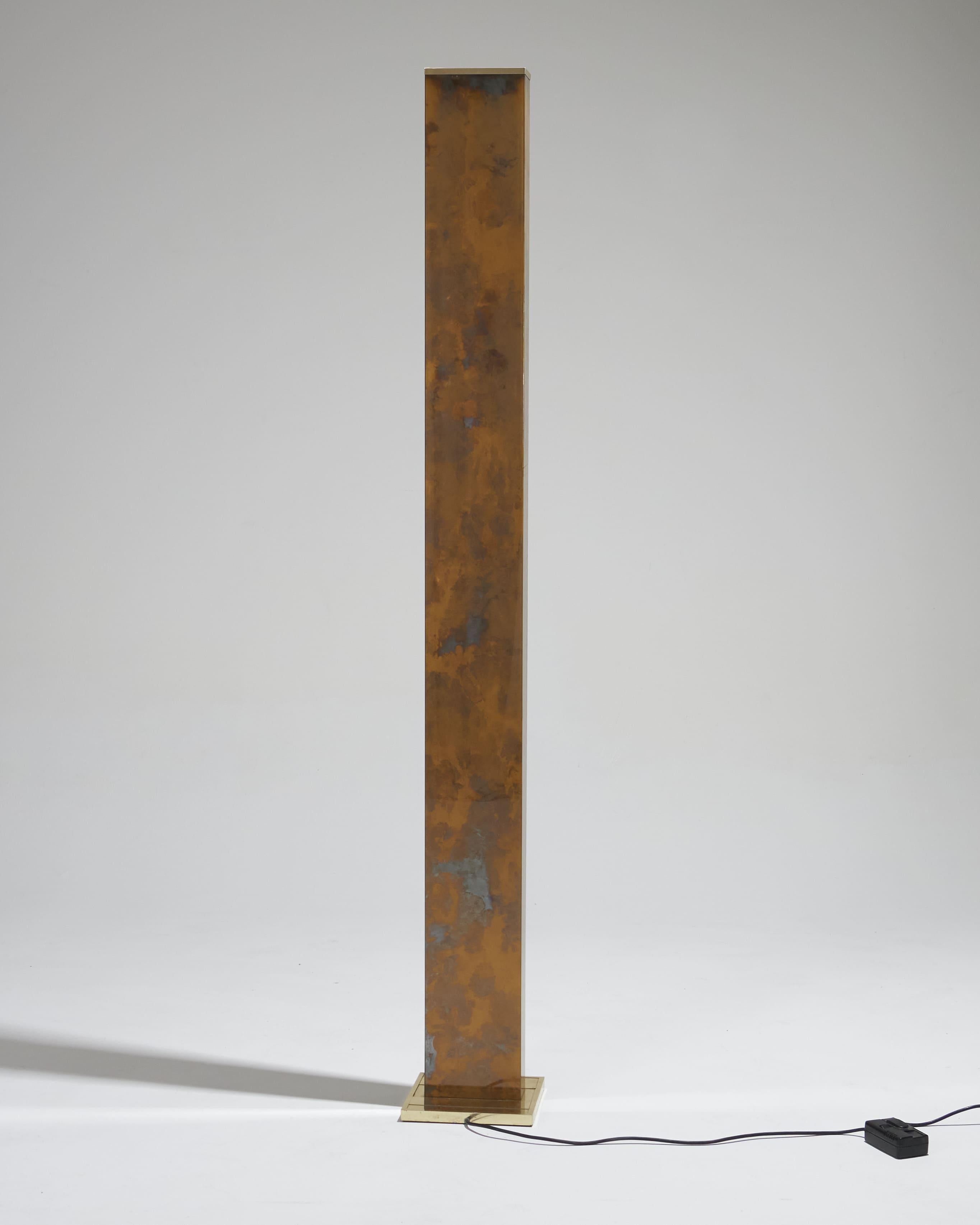 Column floor lamp in glass and brass, 1970s In Fair Condition For Sale In PARIS, FR