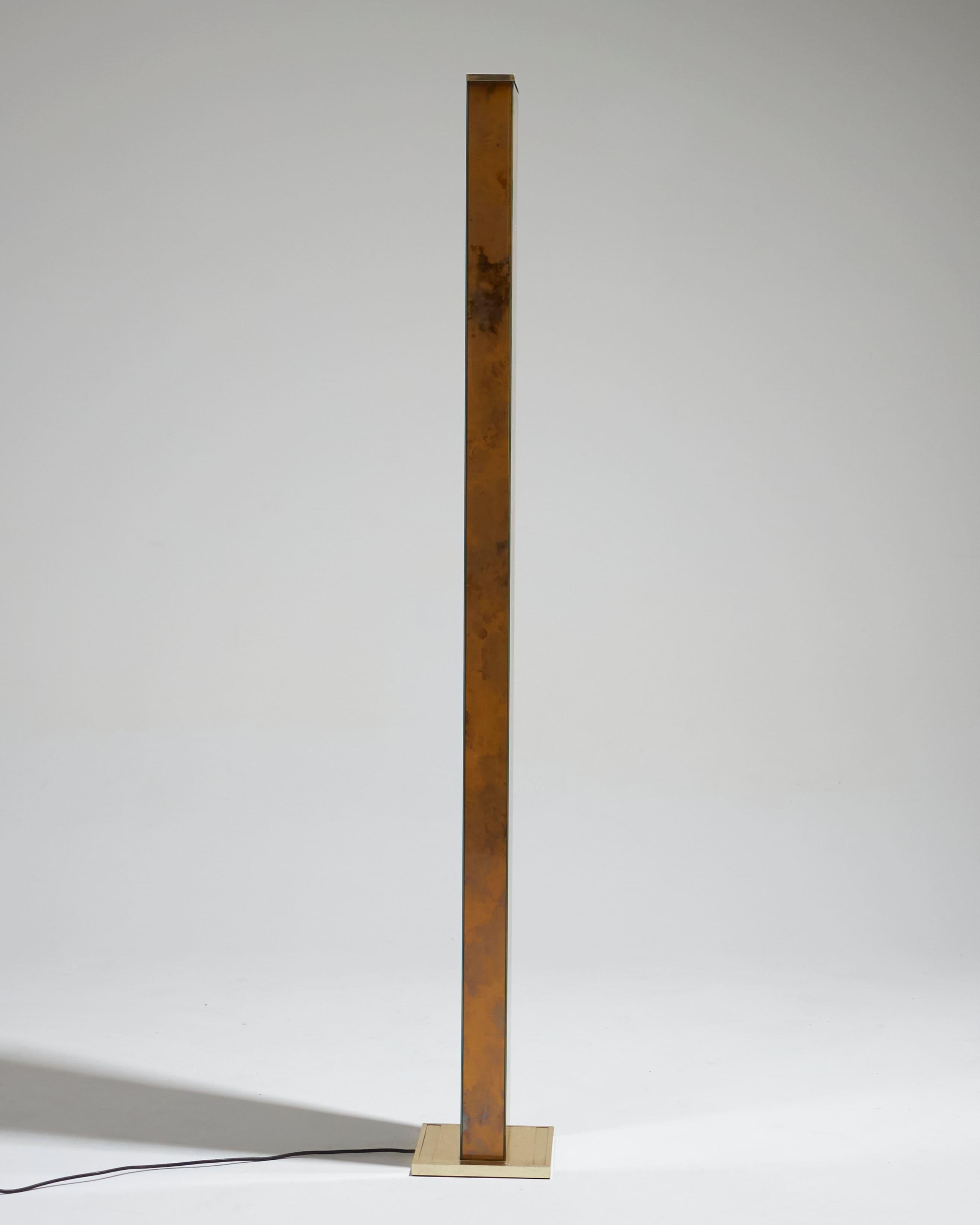 Brass Column floor lamp in glass and brass, 1970s For Sale