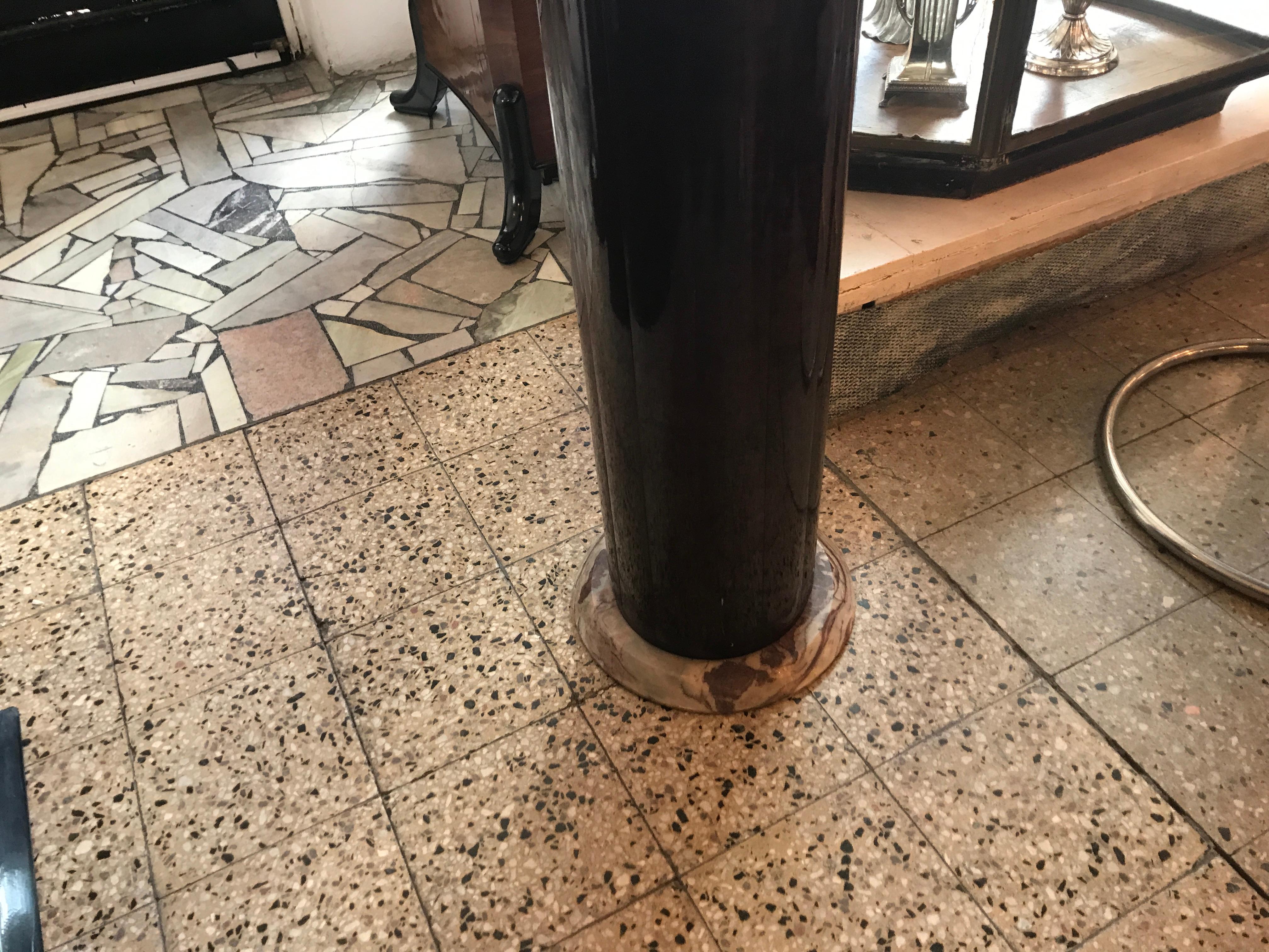 Column, French, in marble and wood, 1930 Art Deco For Sale 1