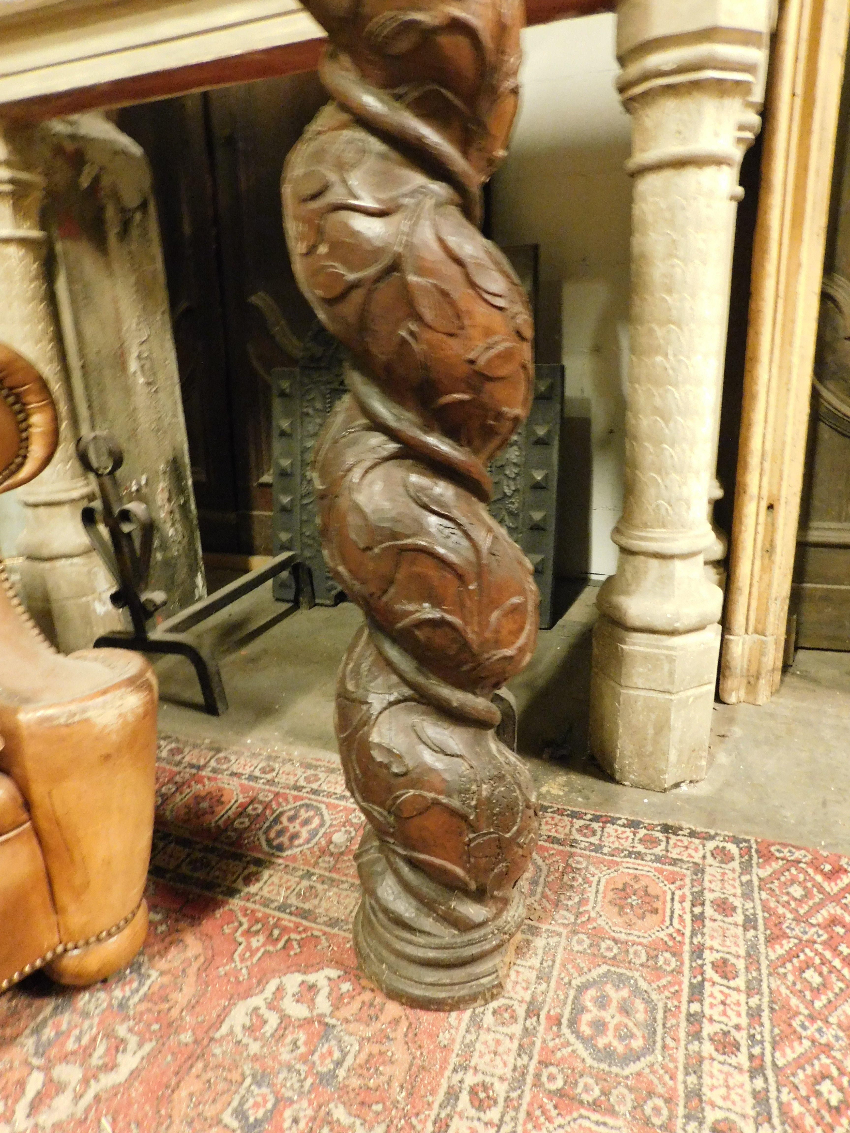 18th Century and Earlier Column in dark brown walnut wood, hand-sculpted with a twisted shape, Italy For Sale