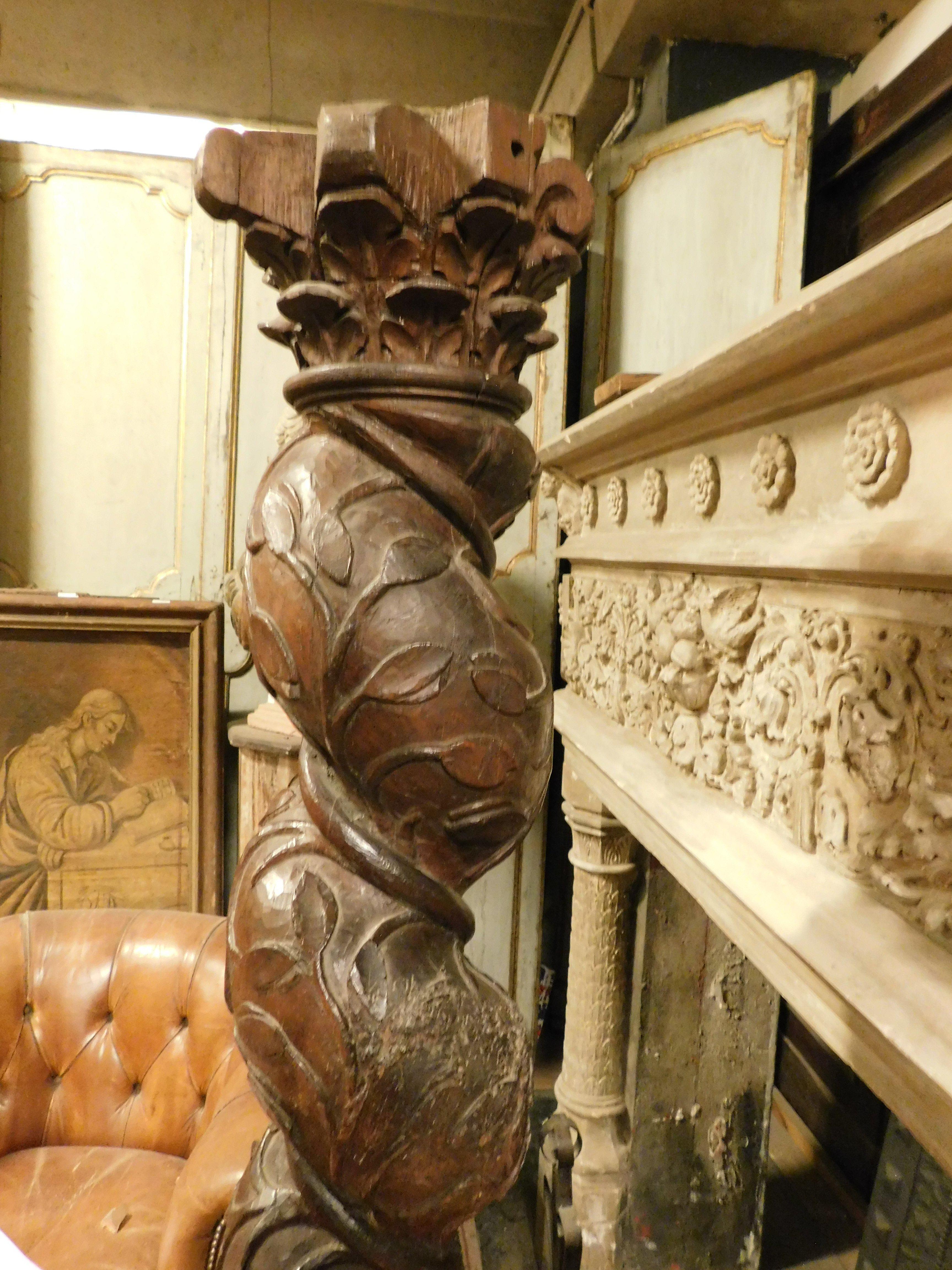 Walnut Column in dark brown walnut wood, hand-sculpted with a twisted shape, Italy For Sale