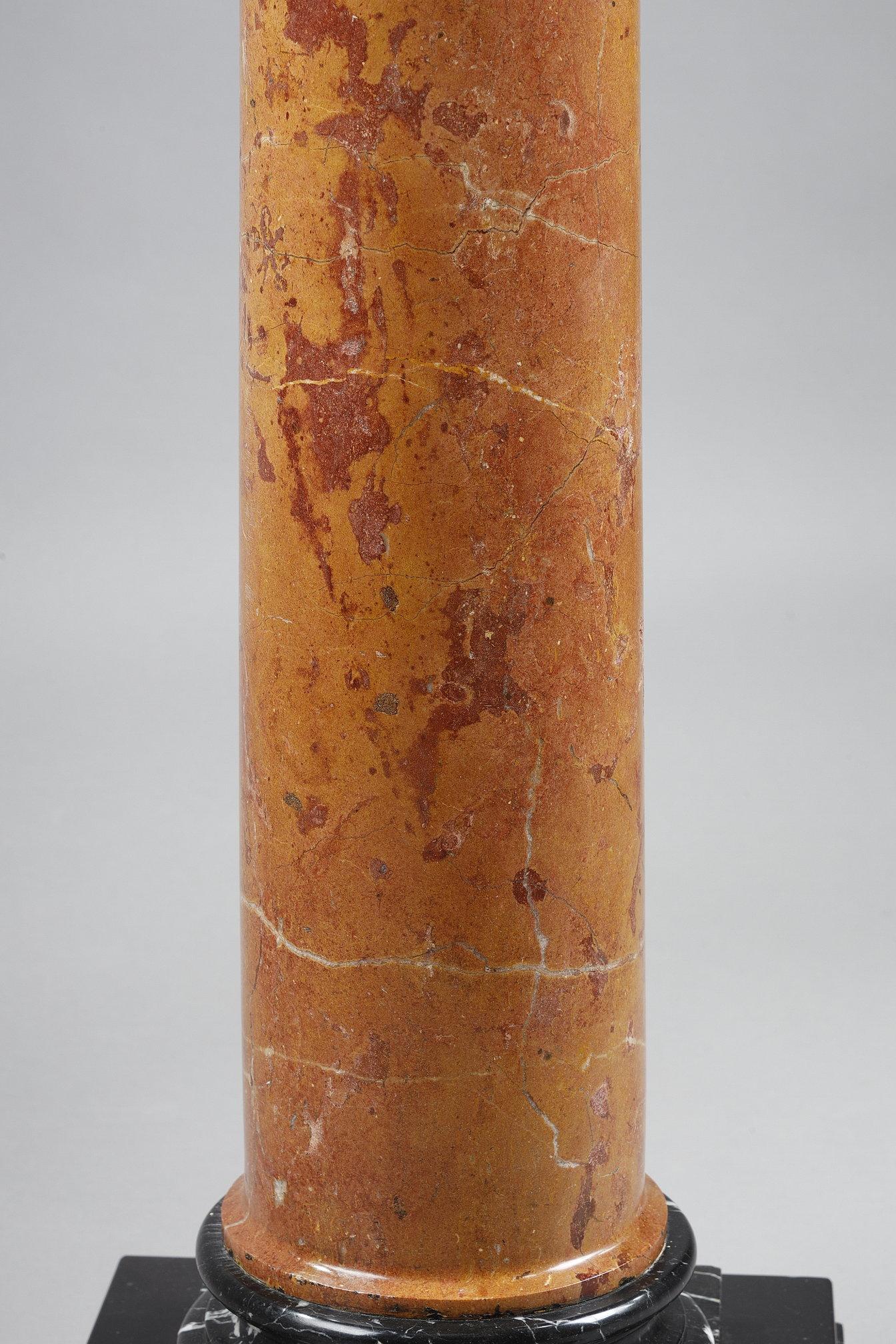 Column in red Pyrenean marble from the late 19th century For Sale 3
