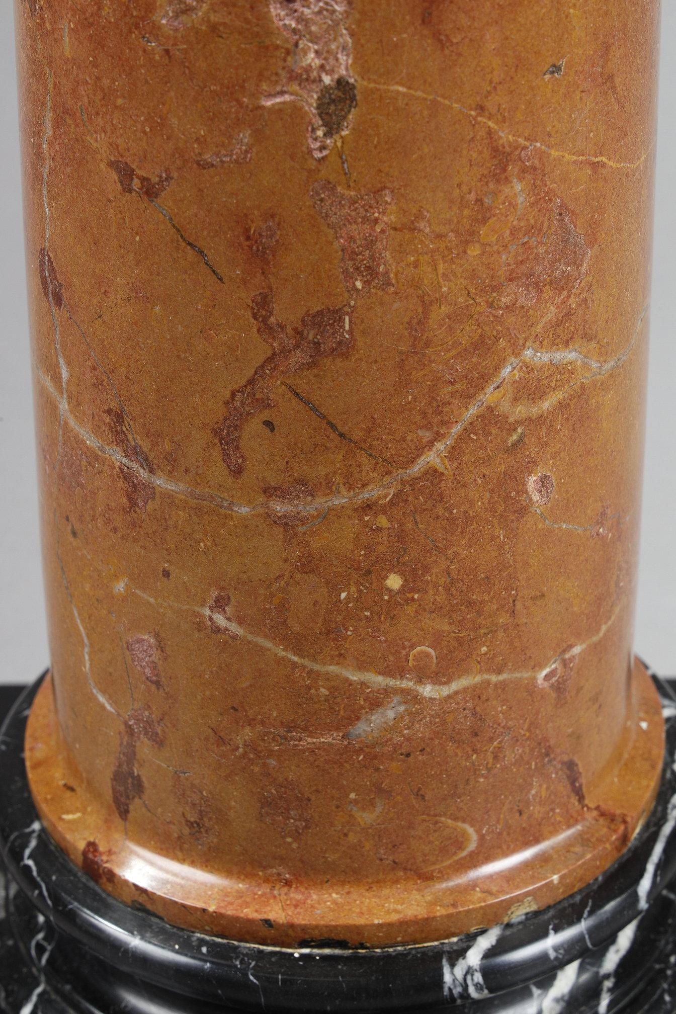 Column in red Pyrenean marble from the late 19th century For Sale 7