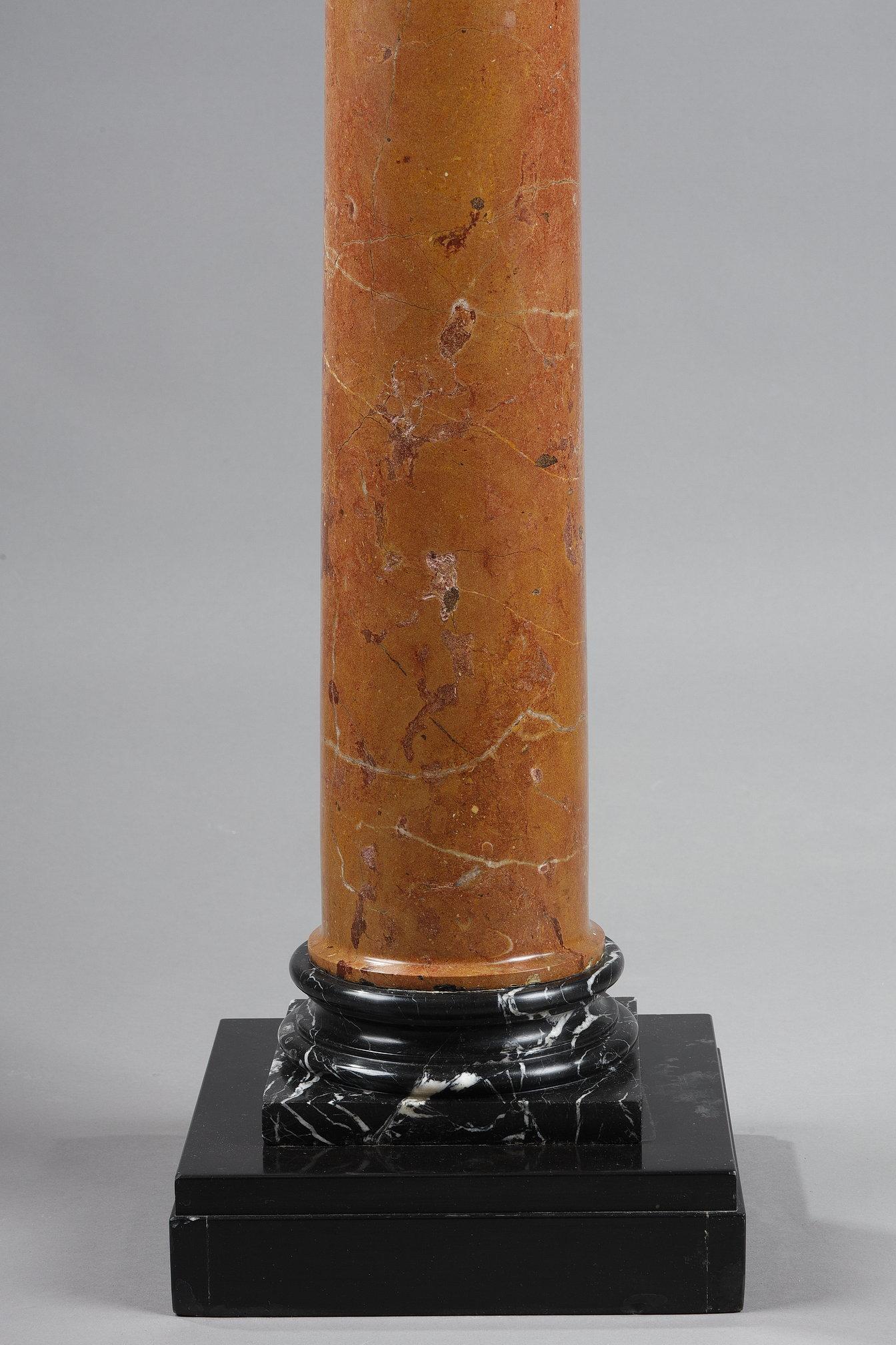 Column in red Pyrenean marble from the late 19th century For Sale 1