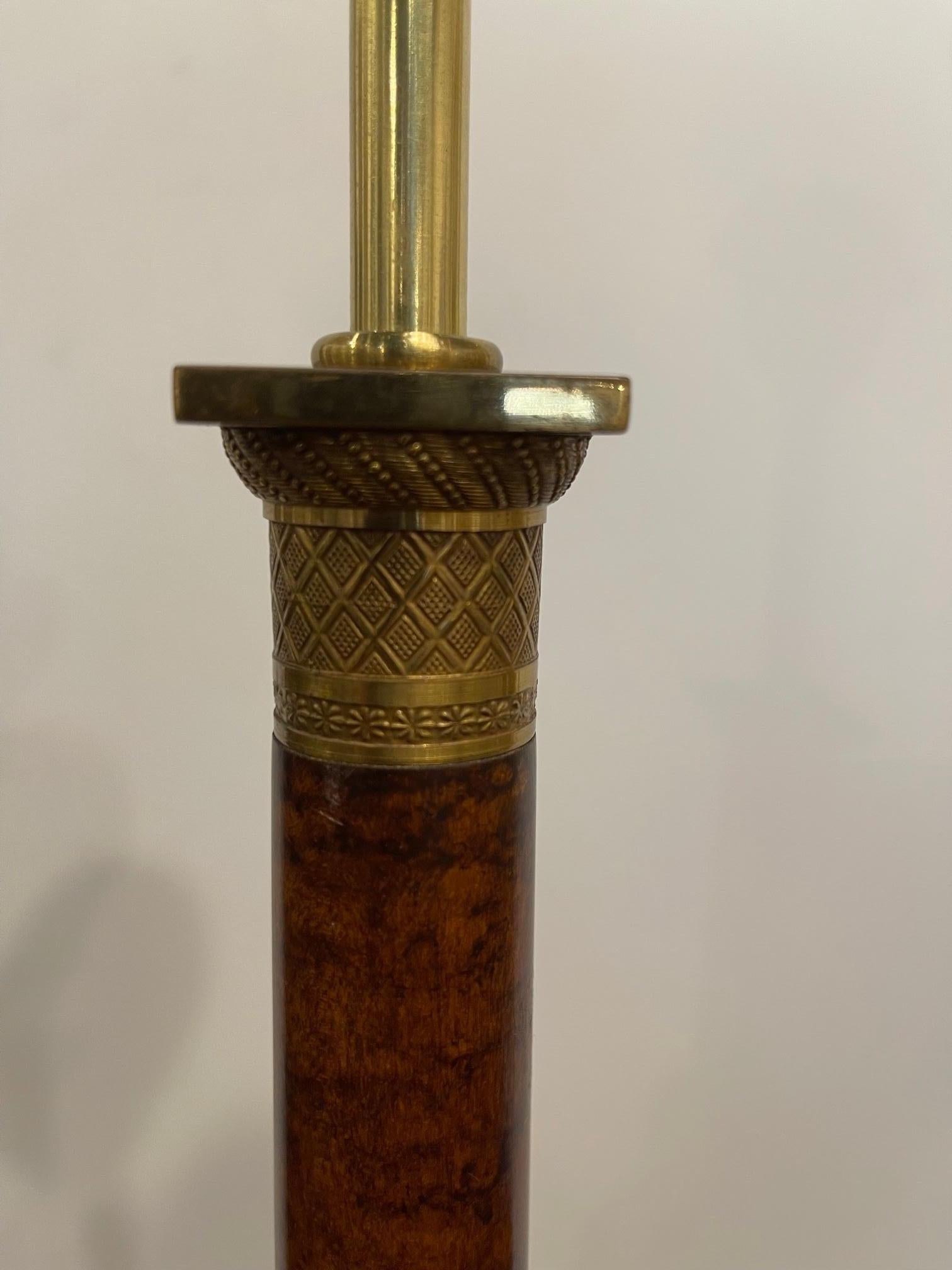 Column Lamp on a Wood Base and Brass Decorative Fittings, 20th Century For Sale 1