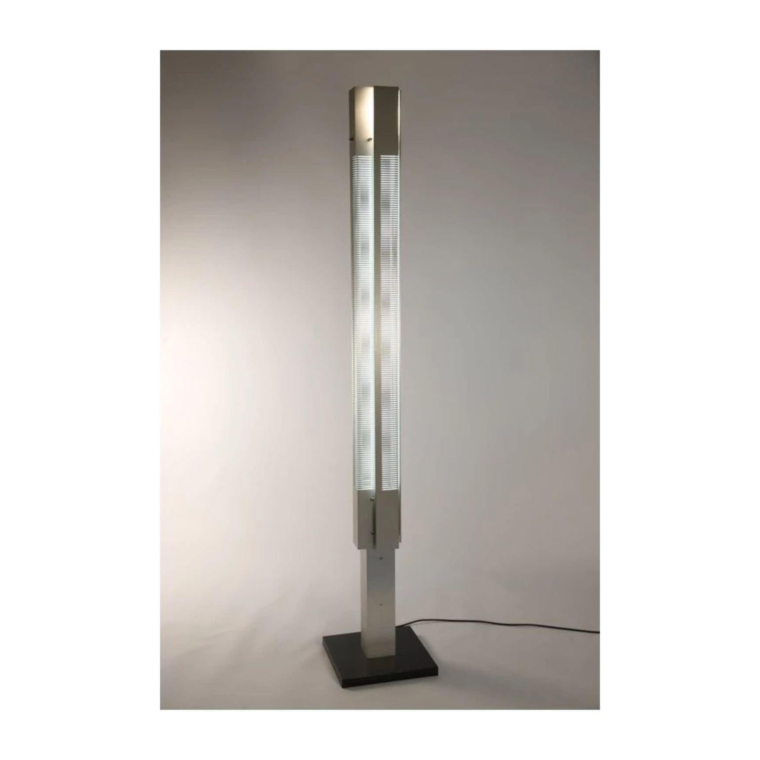 Column lamp signal small by Serge Mouille
Dimensions: D 16 x H 108 cm
Materials: Aluminum
One of a King. Numbered.
Also available in different color and dimensions.

All our lamps can be wired according to each country. If sold to the USA it