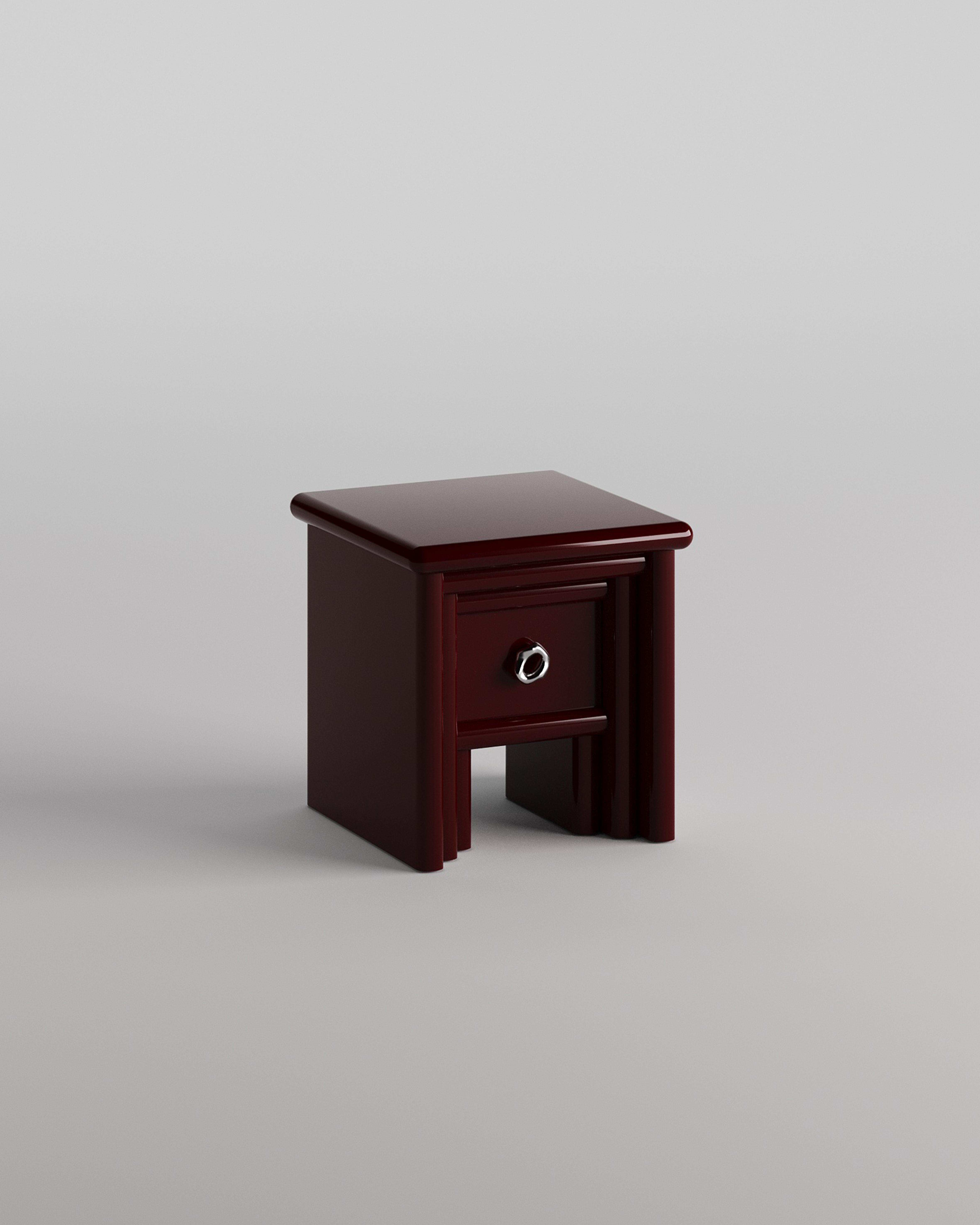 Turc Table d'appoint en bois Column Roots par Tuğçe Geyik en vente