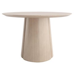 Contemporary Curvy Column Round Table Rift Oak Wood von Black Table Studio