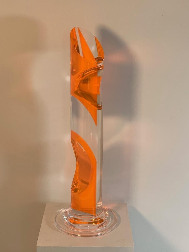 Column Sculpture in Plexiglass In Excellent Condition For Sale In Milan, Italy