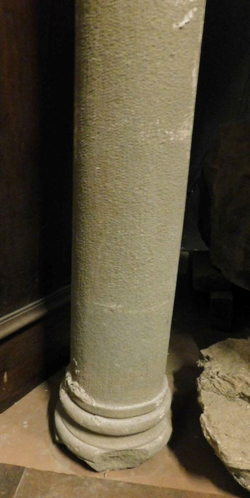 18th Century Column with Capital Carved in Stone, Italy For Sale