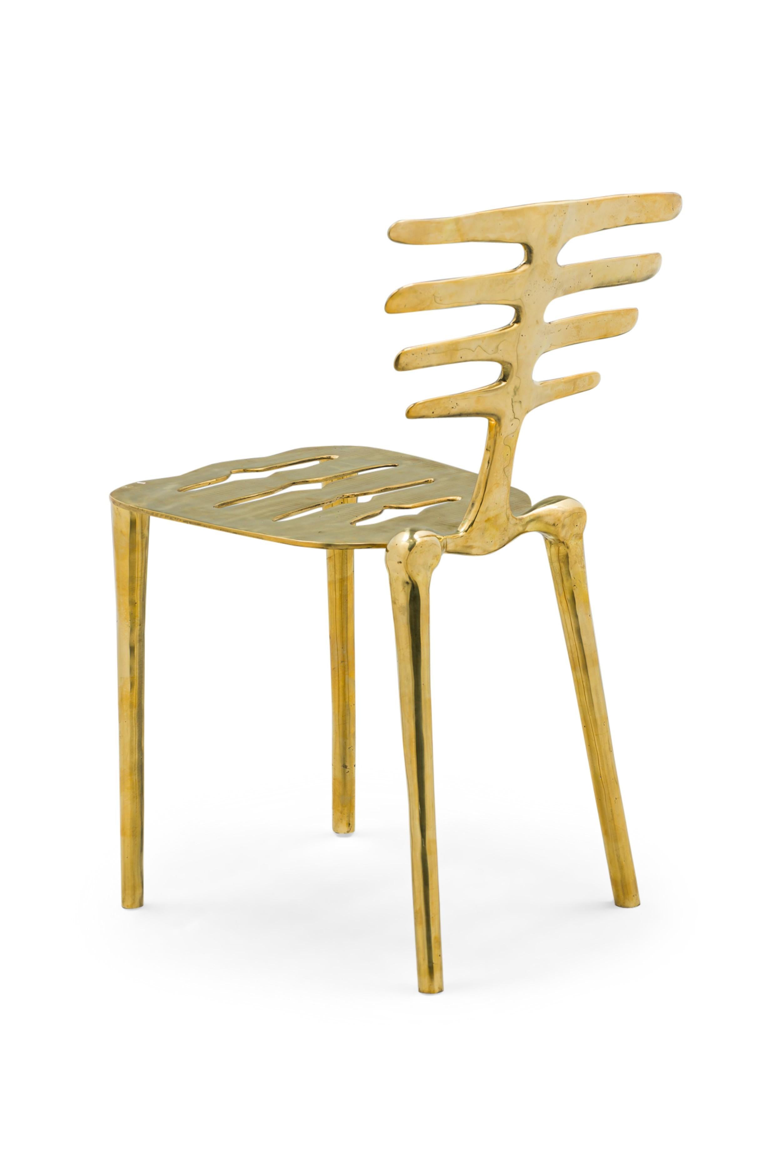 Chaises de salle à manger / chaises d'appoint en bronze poli de forme organique à lattes horizontales 