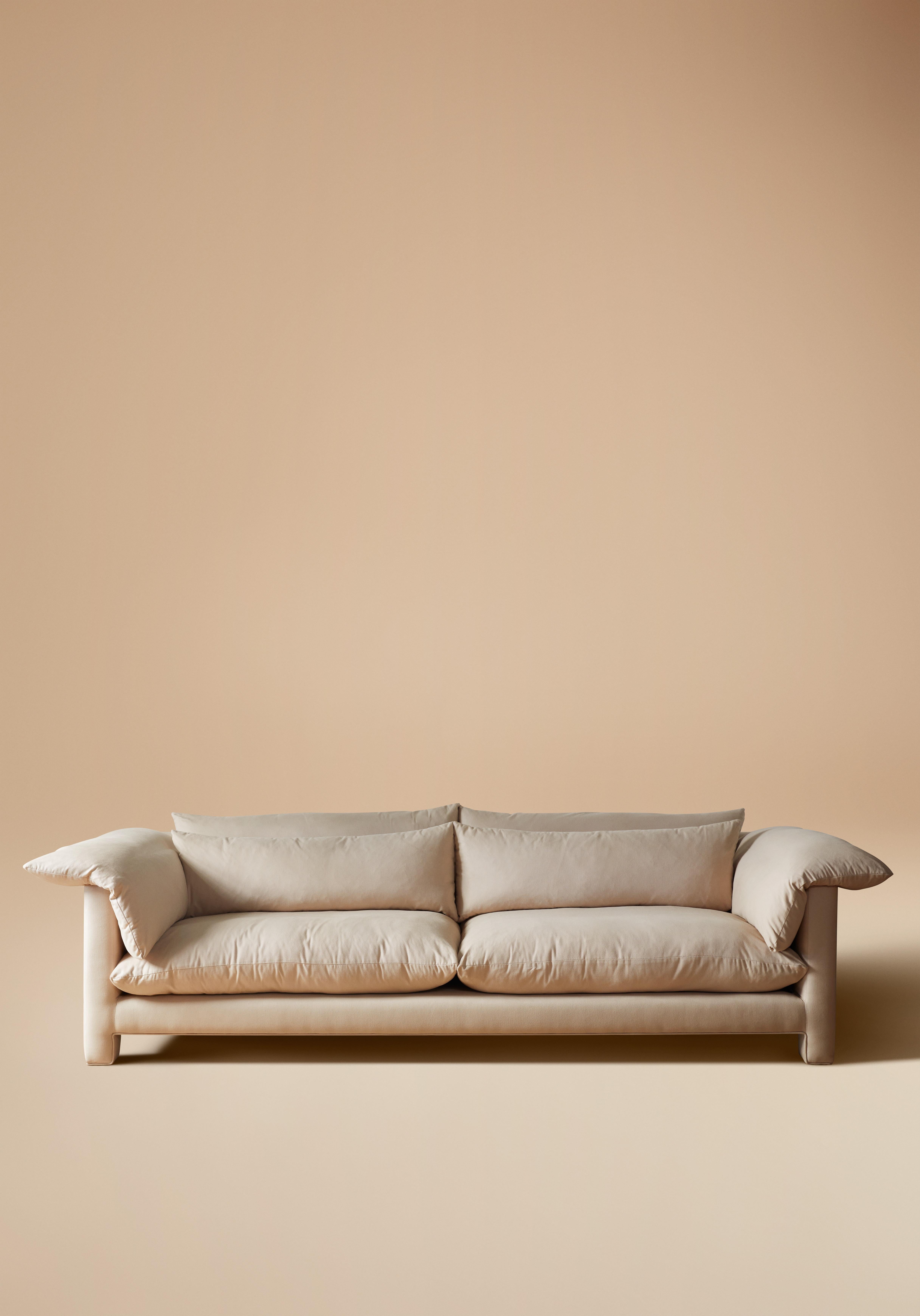 COM Downing Sofa Handcrafted Designed by Master for Lemon In New Condition In Amsterdam, NL