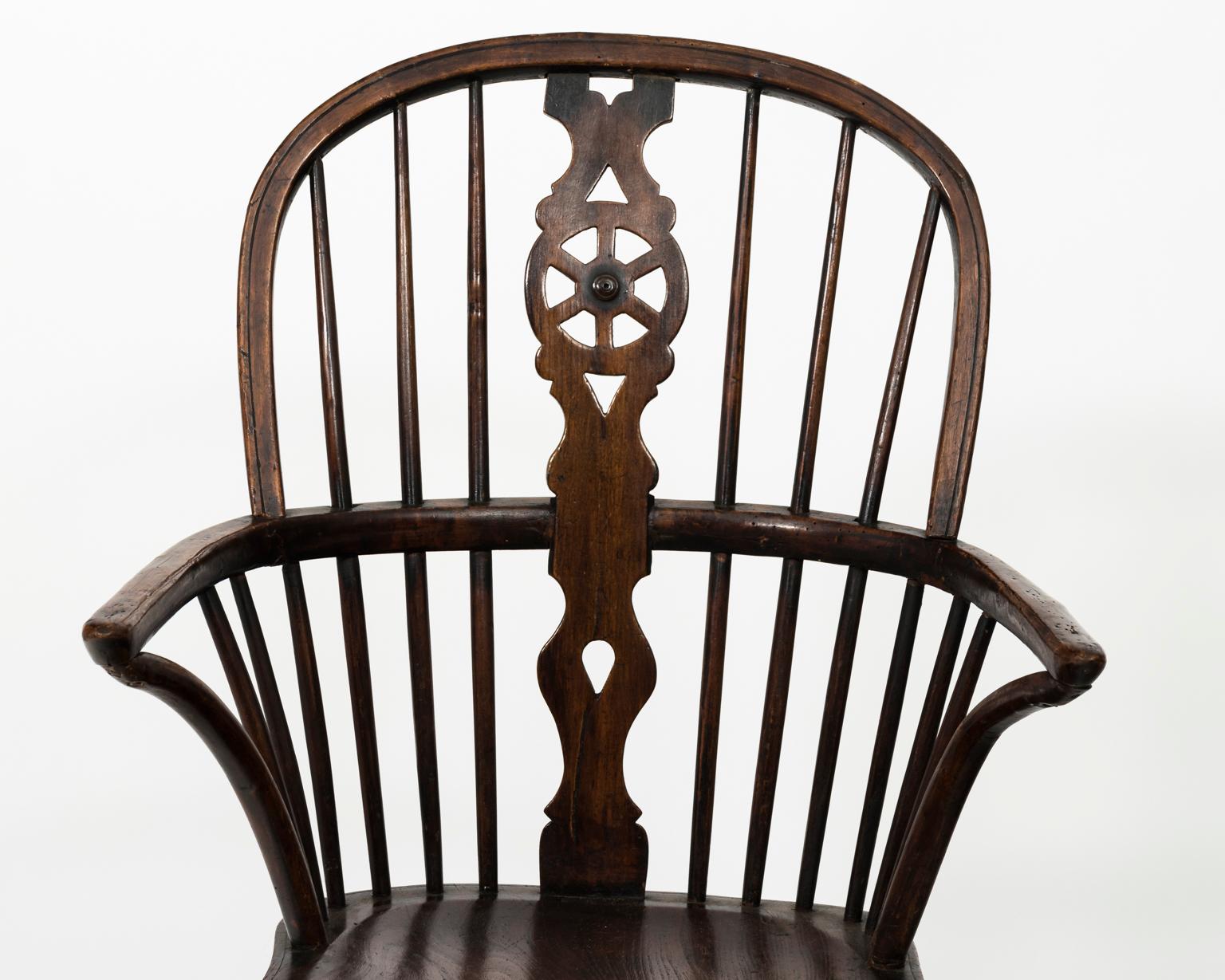 Wood Comb Back Windsor Chair