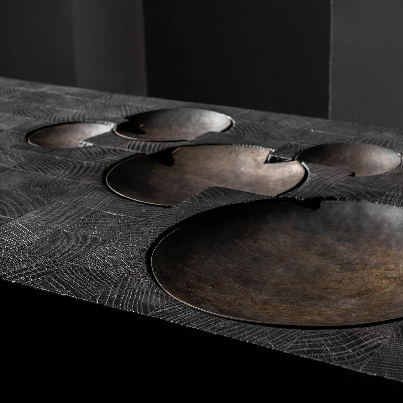 Combi coffee table, Arno Declercq

Measures:86 cm L x 44 cm W x 28 cm H
34 ” L x 17,6 “ W x 11 “ H

Material: Belgian oak and patinated steel

Signed by Arno Declercq

Arno Declercq
Belgian designer and art dealer who makes bespoke objects