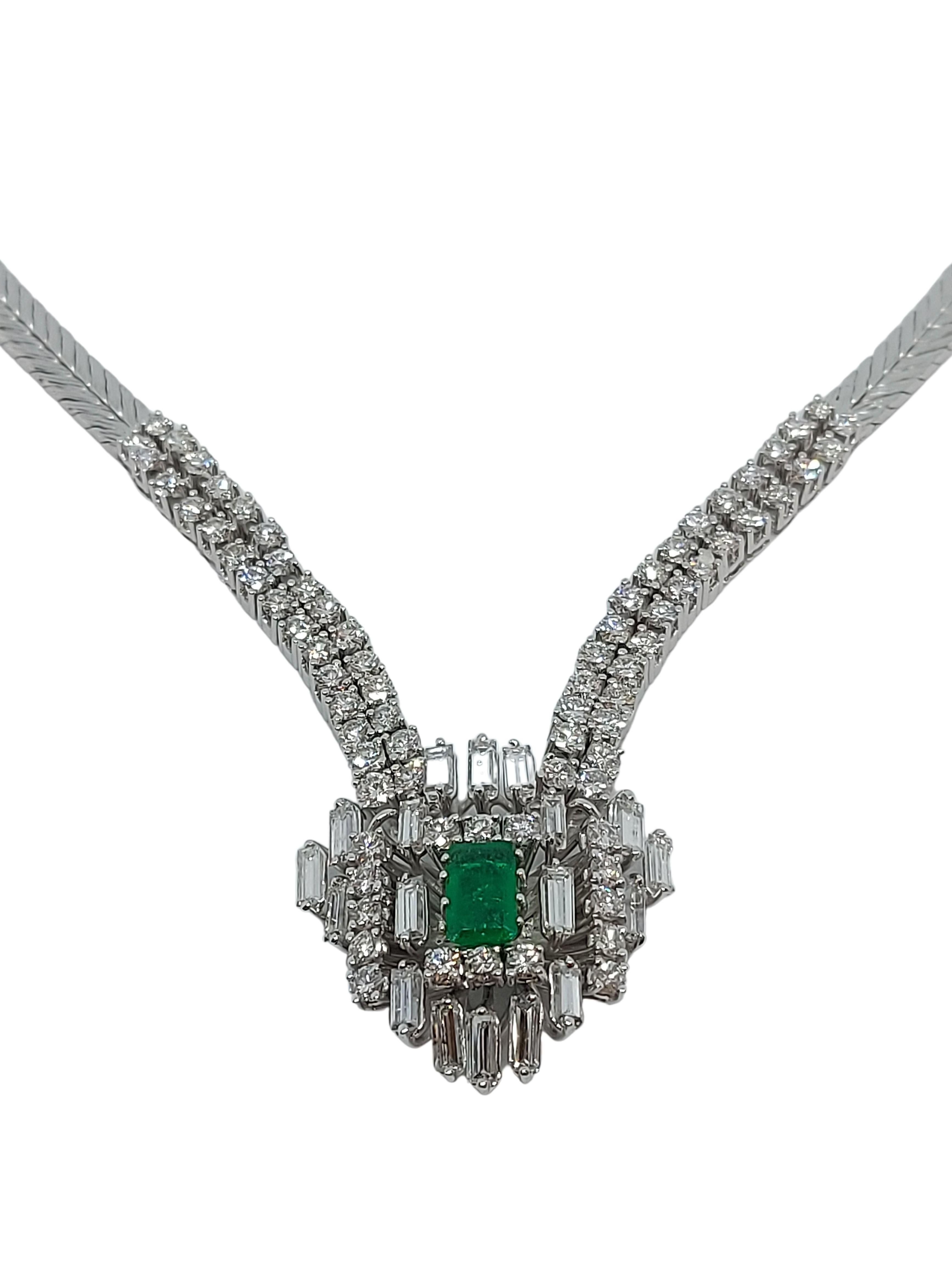 Colombian Emerald V Necklace set with Baguette and Brilliant Diamonds

Amazing eyecatching necklace (matching bracelet available) 

Emerald: 5.3 x 8.3 mm

Diamonds: 72° brilliant cut diamonds Total of 5.3 Ct ,E/F VVS

18 baguette cut diamonds ,3.84