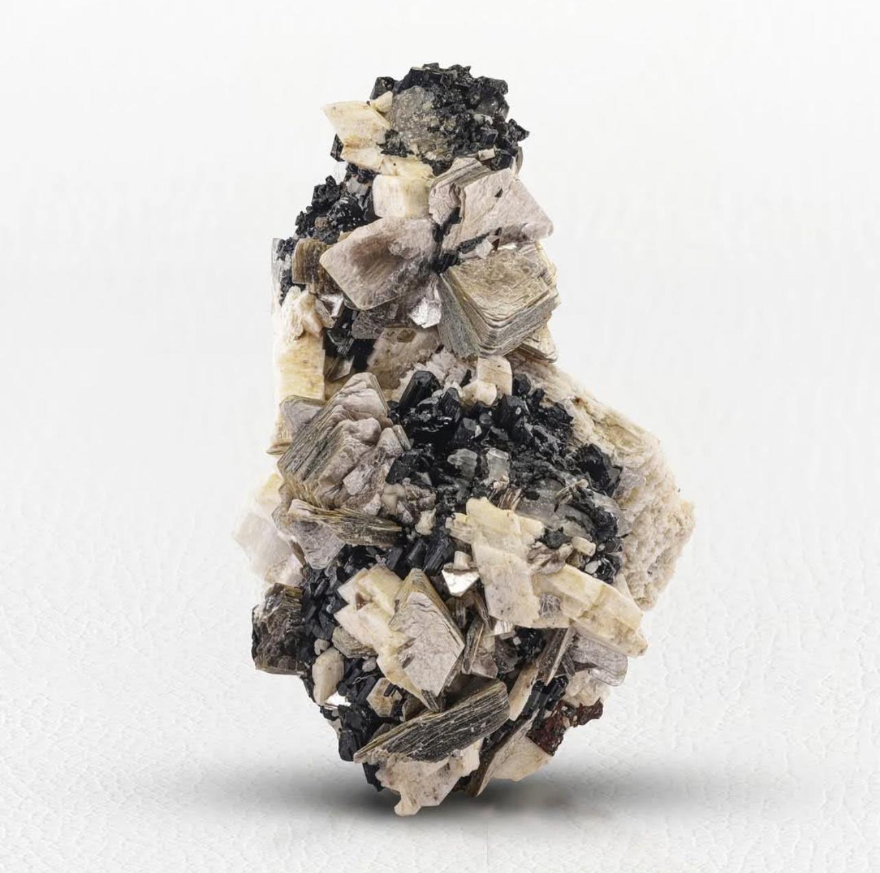Pakistano Specie combinata di muscovite con schorl e albite dal Pakistan in vendita