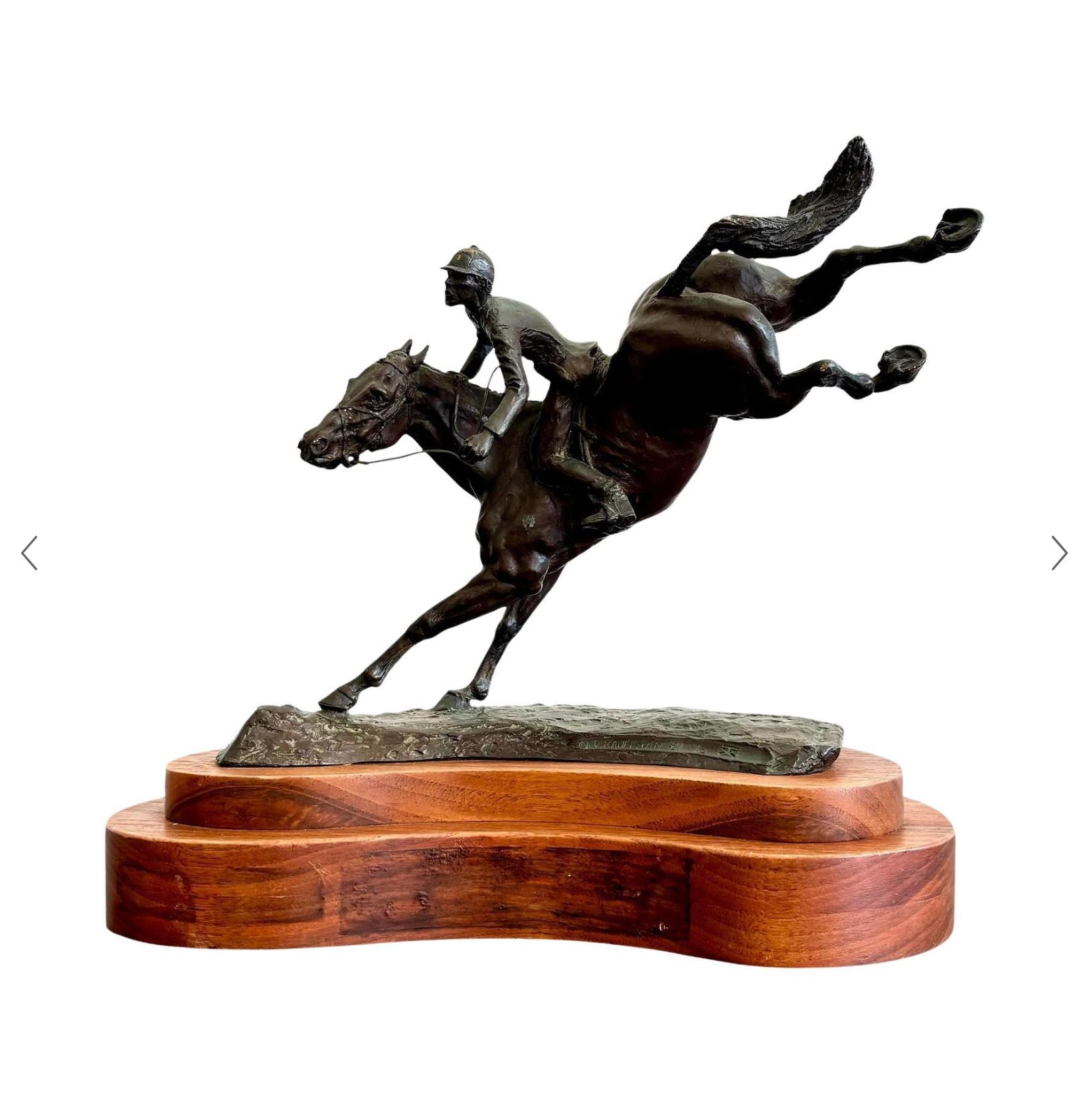 Questa è un'inserzione combinata per Karen per le tre sculture di cavalli che vuole acquistare dalla nostra pagina. Una di queste è già stata acquistata, ma lei vuole cambiare la carta utilizzata e ho fatto una ricerca per trovare il miglior costo