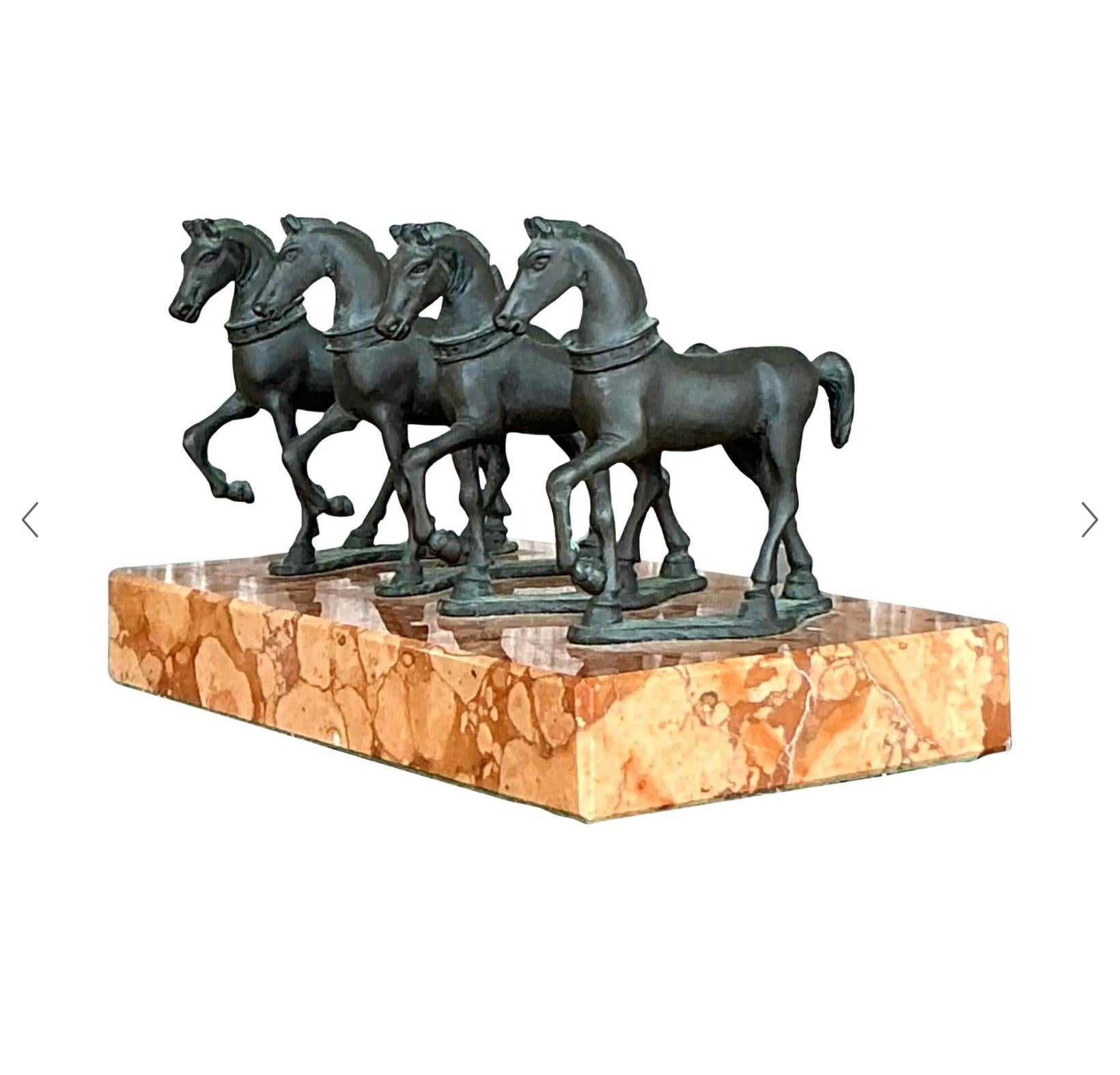 Classico americano Elenco combinato di sculture di cavalli per Karen in vendita
