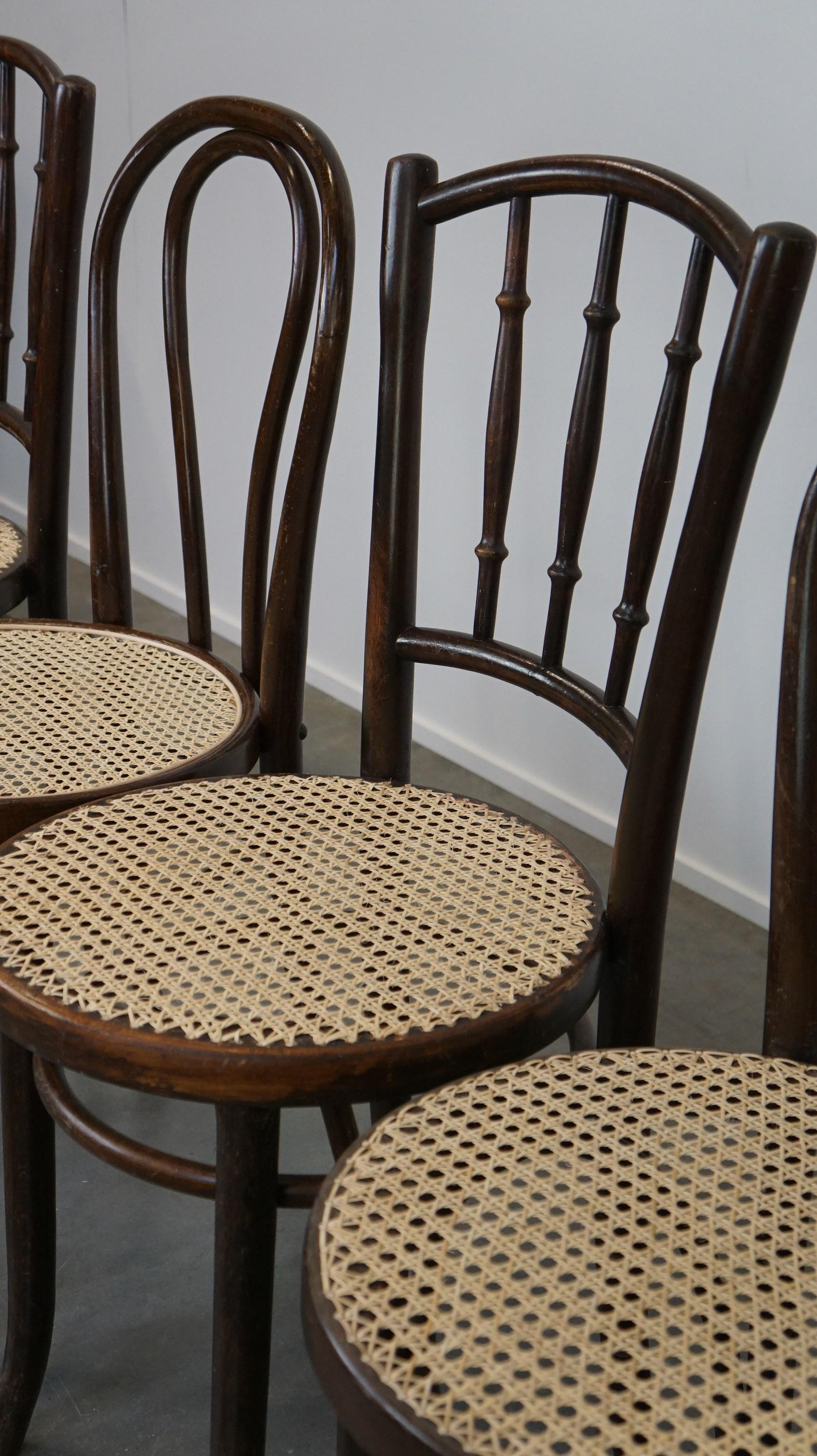 Combined set of 4 original antique Thonet bistro chairs with new seats For Sale 7