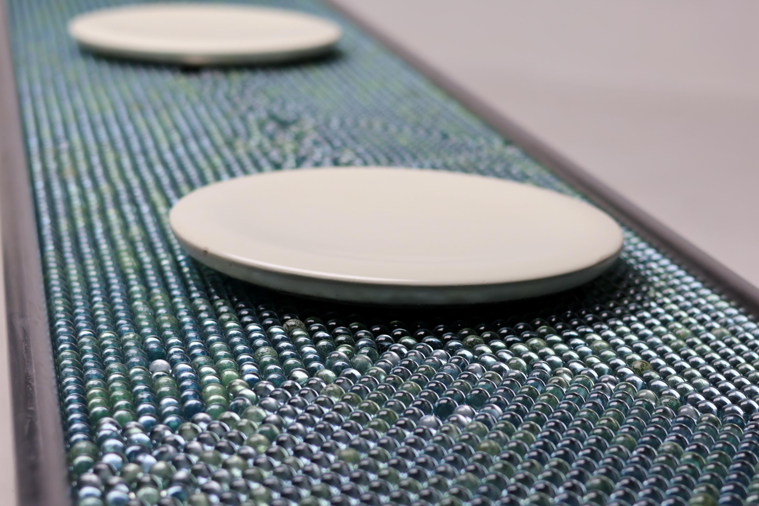 Banc Come A Little Bit Closer de Nina Farkache Droog, design néerlandais post-moderne en vente 3