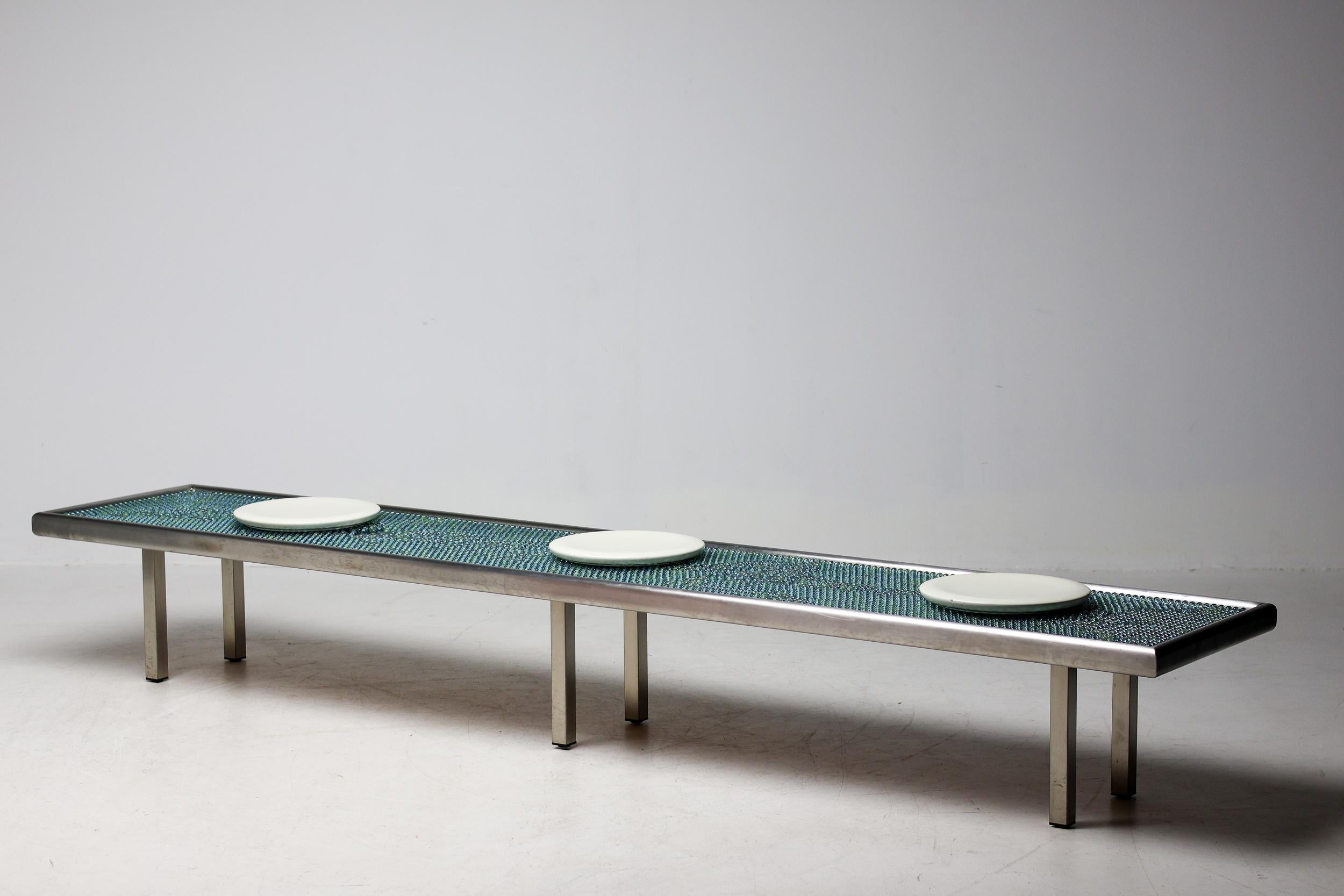 Banc Come A Little Bit Closer de Nina Farkache Droog, design néerlandais post-moderne en vente 5