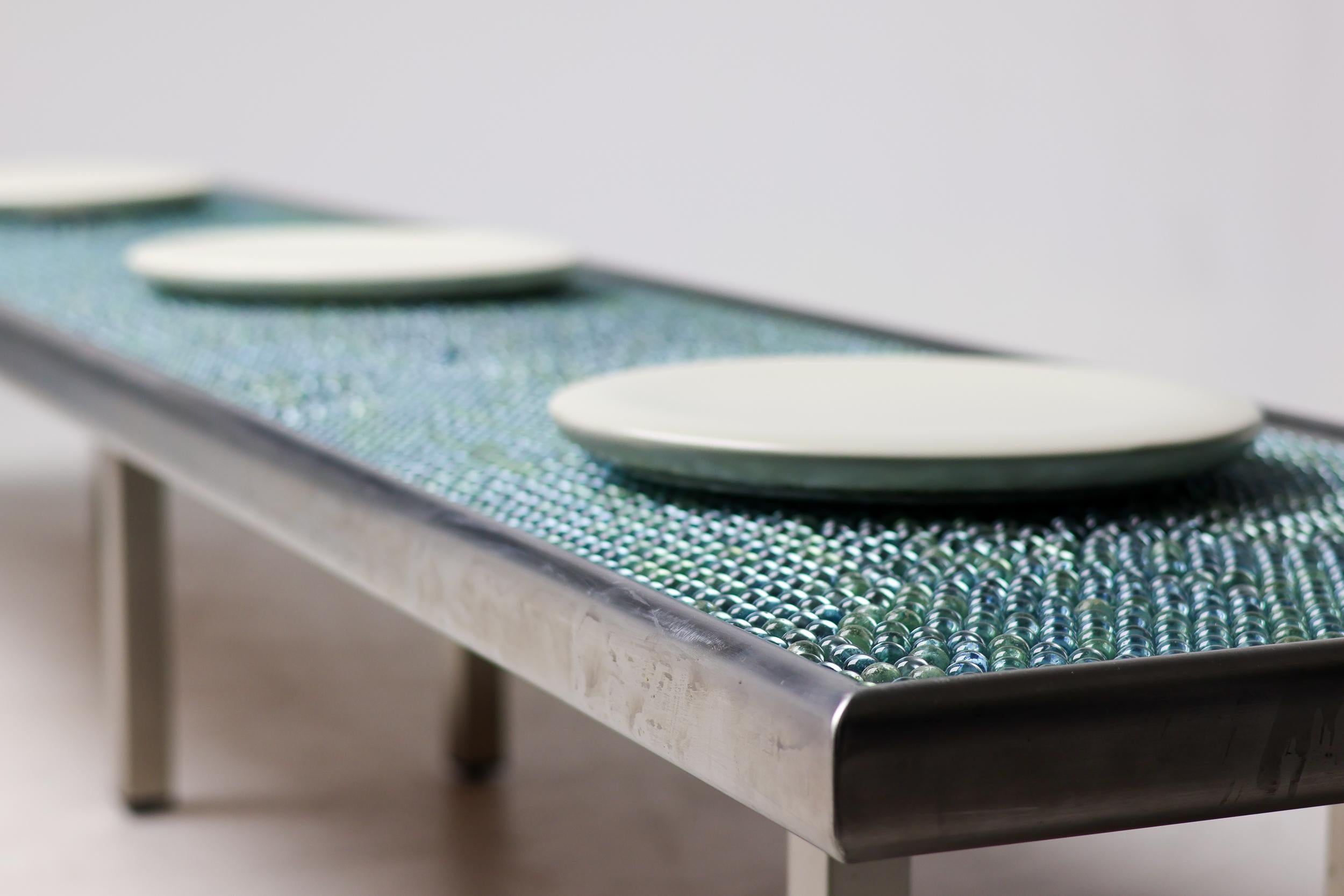 Moderne Banc Come A Little Bit Closer de Nina Farkache Droog, design néerlandais post-moderne en vente