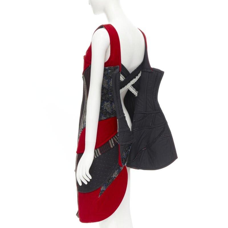 COME DES GARCONS 2001 Runway Vintage rot Samt Tweed dekonstruiert Korsett S im Angebot 1