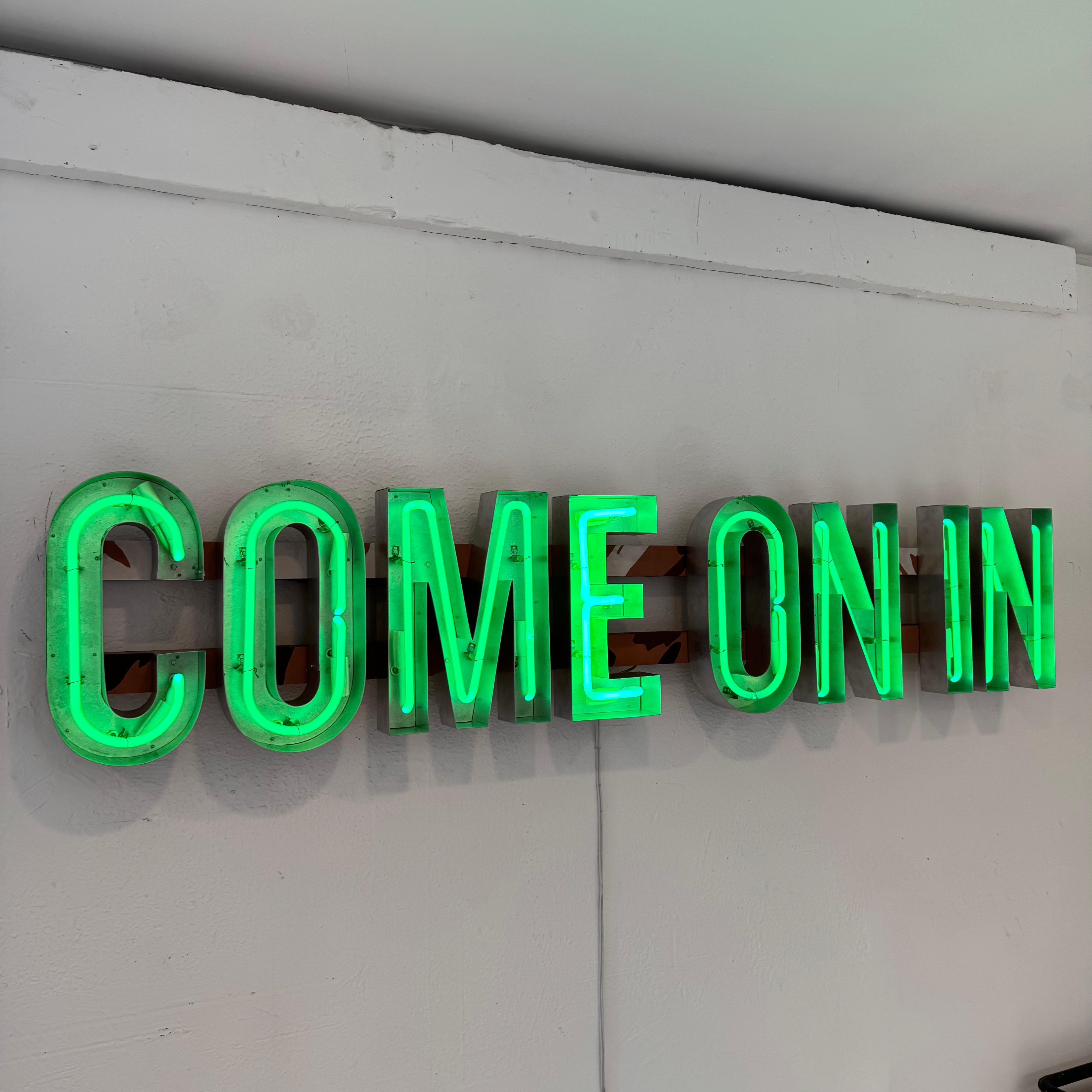 American 'COME ON IN' Neon Sign , 1990s USA For Sale