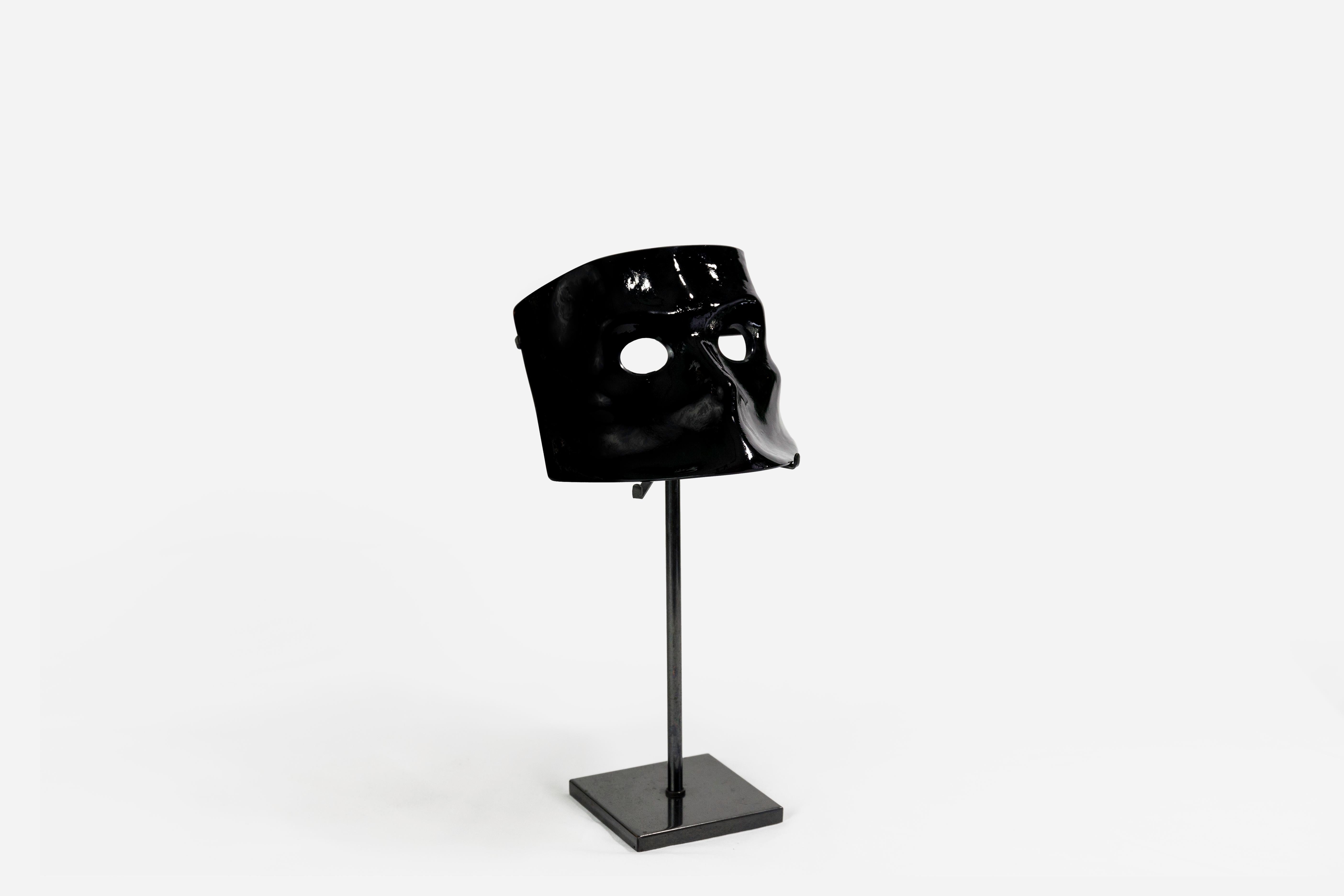 Commedia e tragedia Maschere in vetro di Murano su stativi Venini & Co Greene & Greene in vendita 2