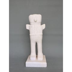 La comédie et la tragédie de l'animal, sculpture en marbre de Tom Von Kaenel