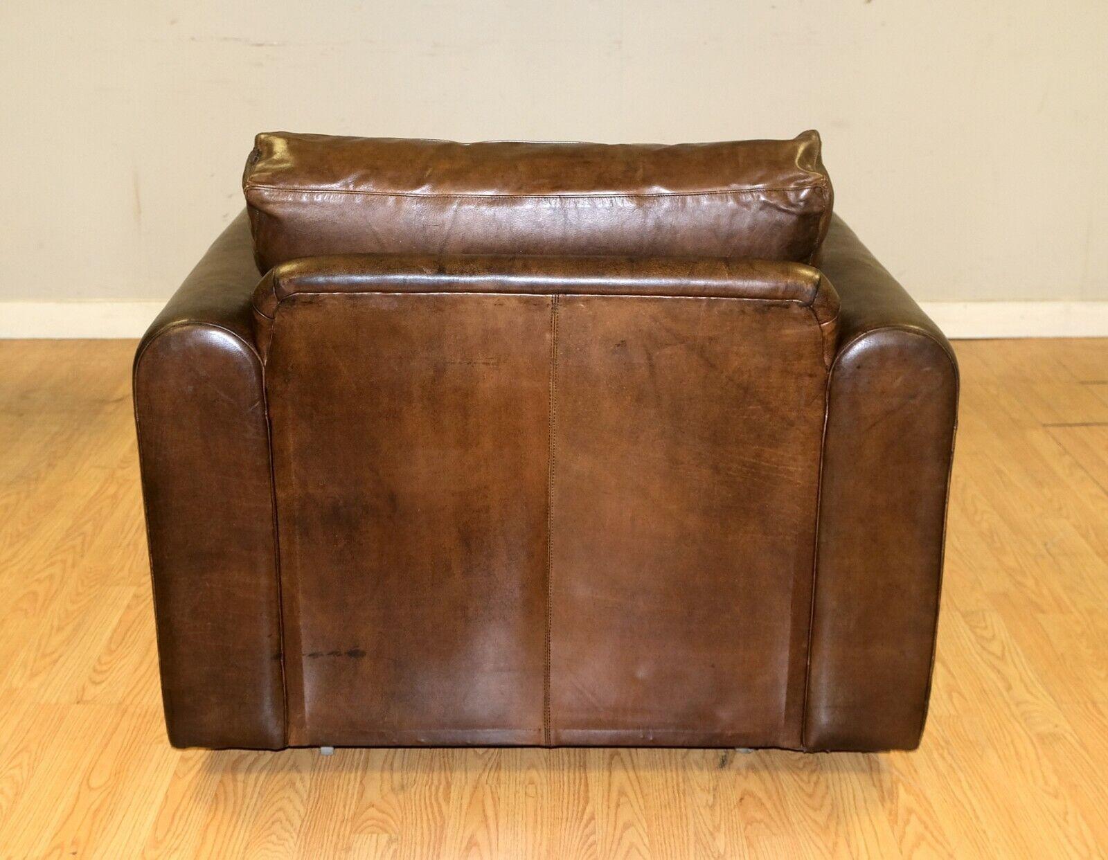 COMFORTABLE ALMA HOME BROWN LEATHER ARMCHAIR WiTH FEATHER FILLED CUSHIONS In Good Condition In West Sussex, Pulborough