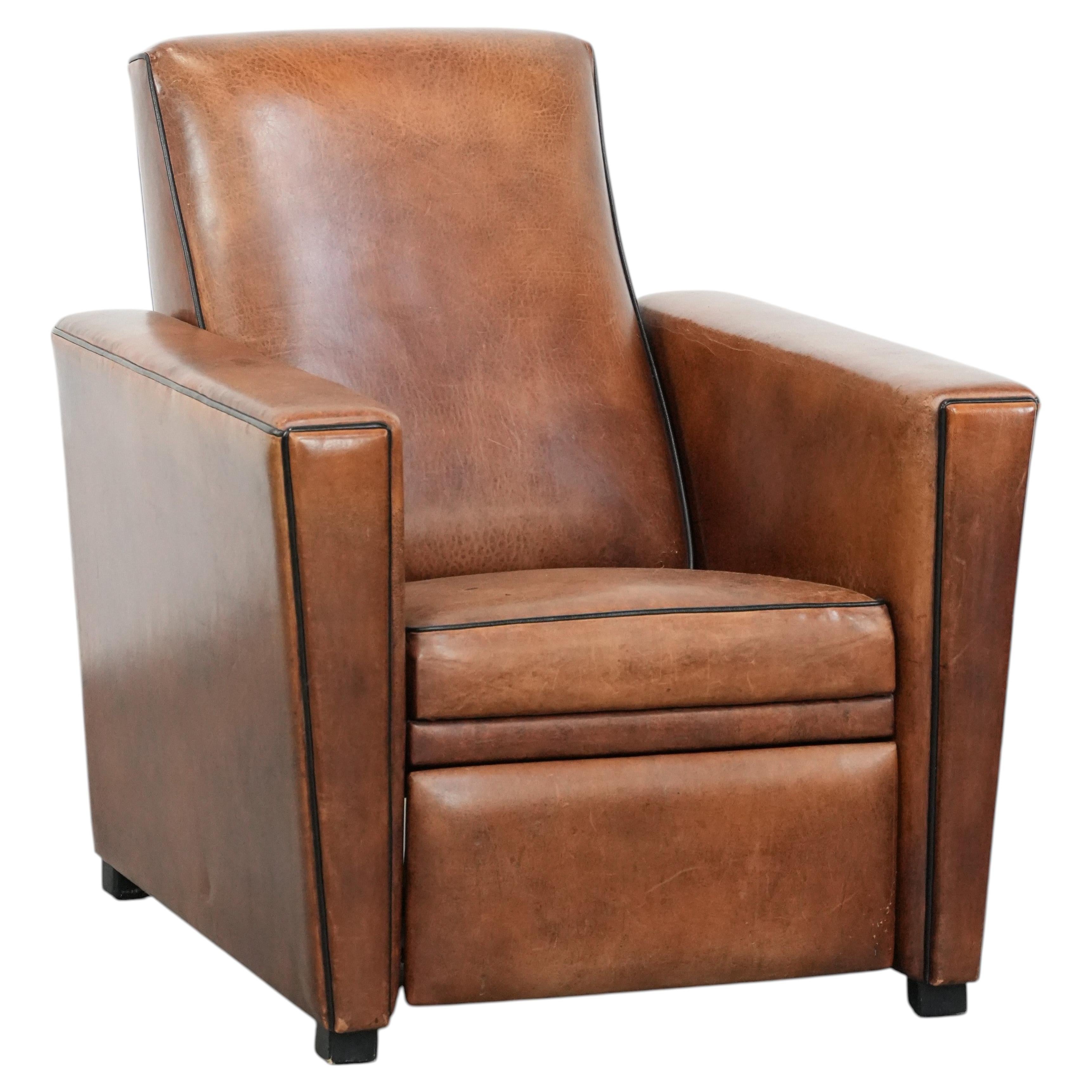 Comfortable and adjustable sheepskin relax armchair with a sleek design